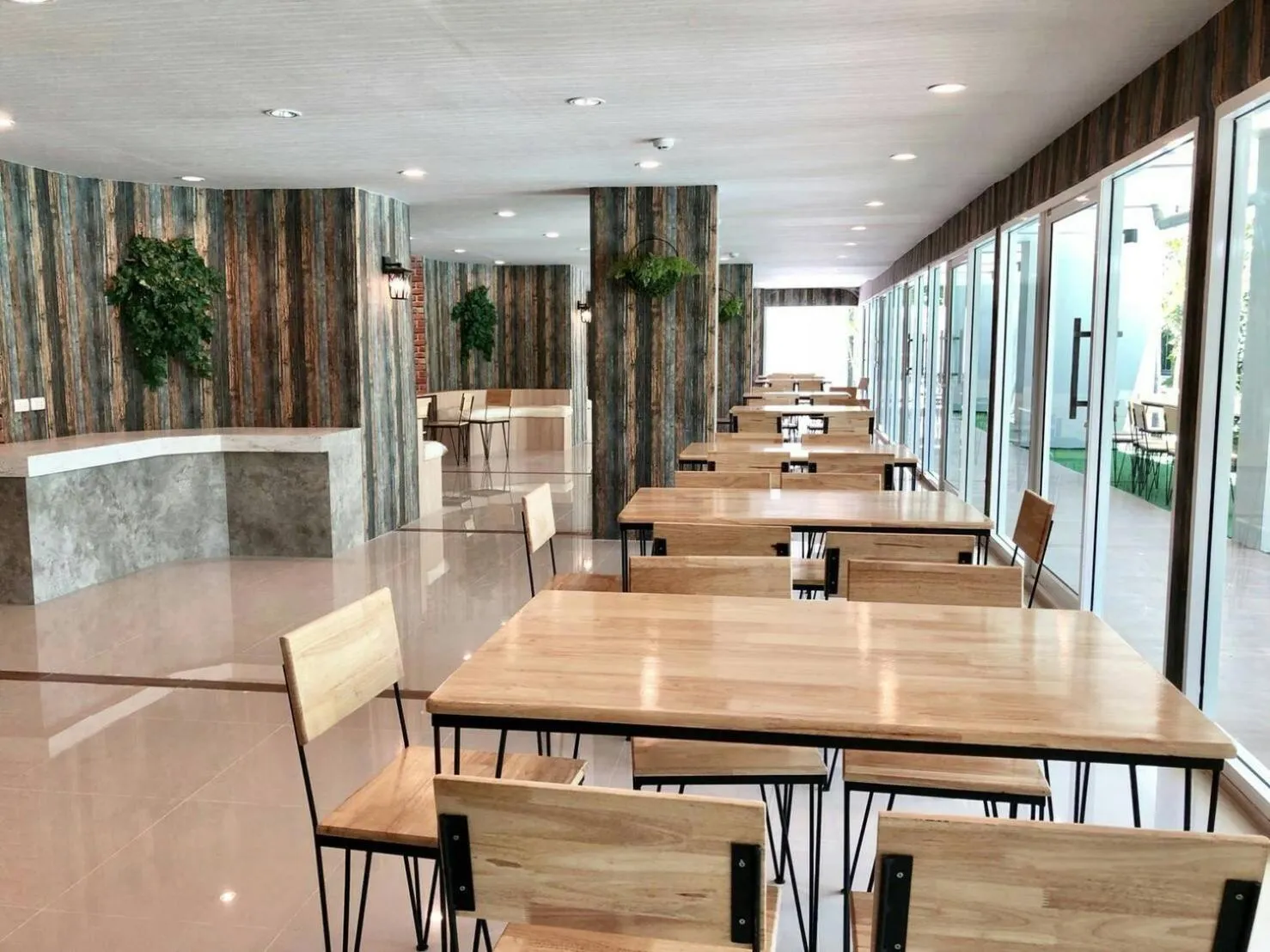 Dining area in Le Breeze Resort Hua hin
