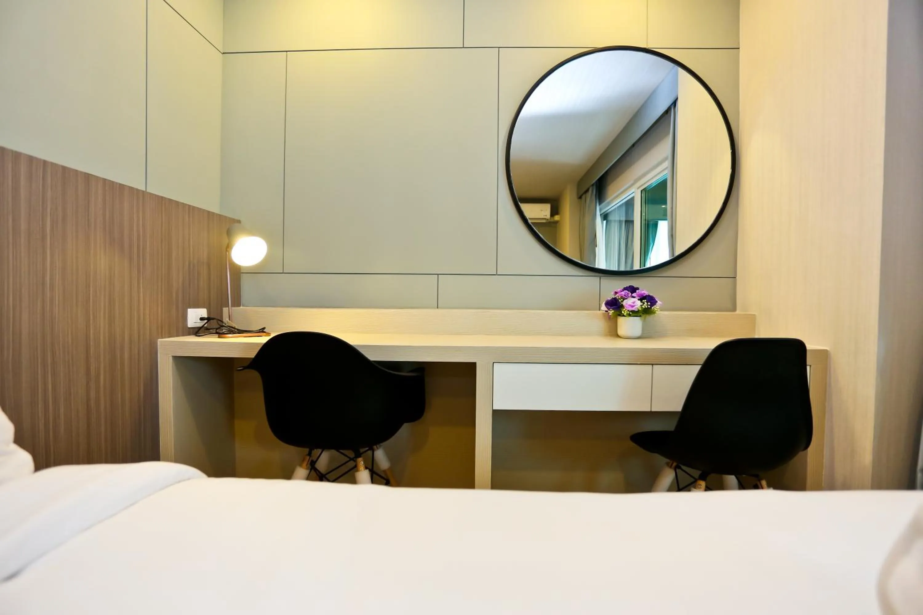 hair dresser in Le Breeze Resort Hua hin