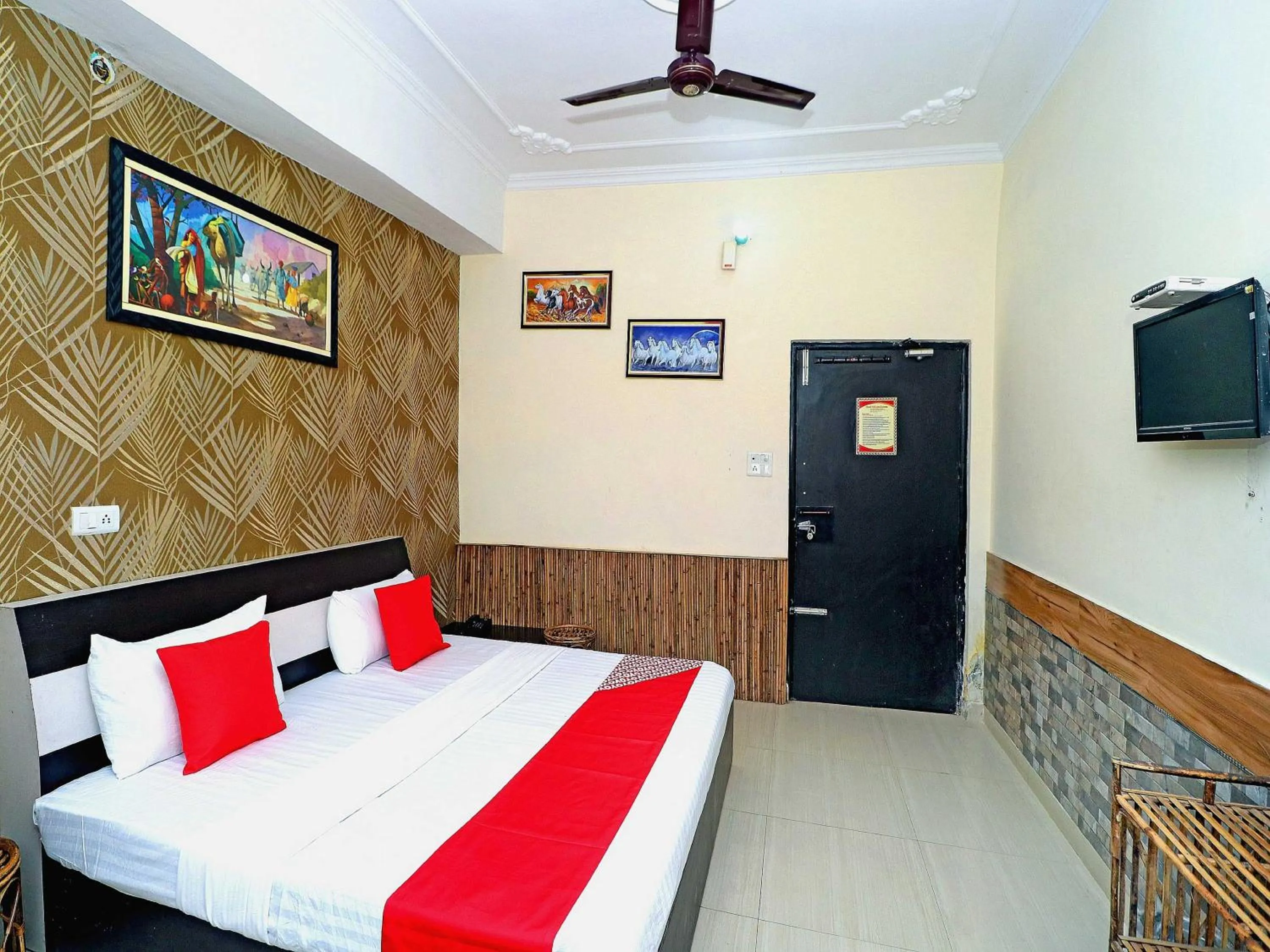 Bedroom, Bed in Hotel O Welcome Lounge