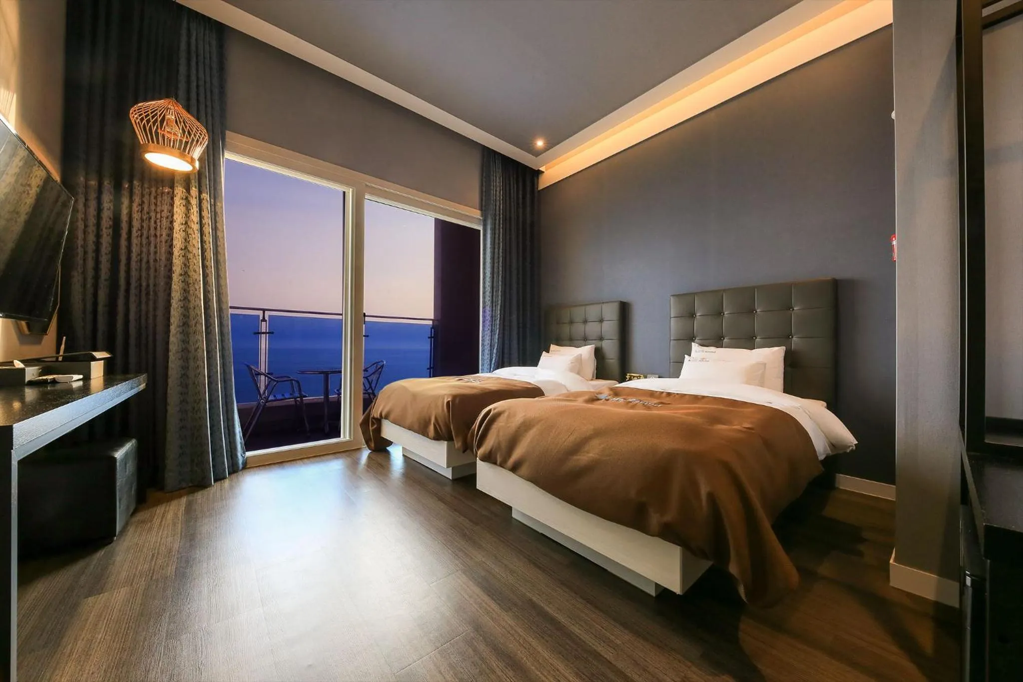 Photo of the whole room, Bed in Merrymud Hotel