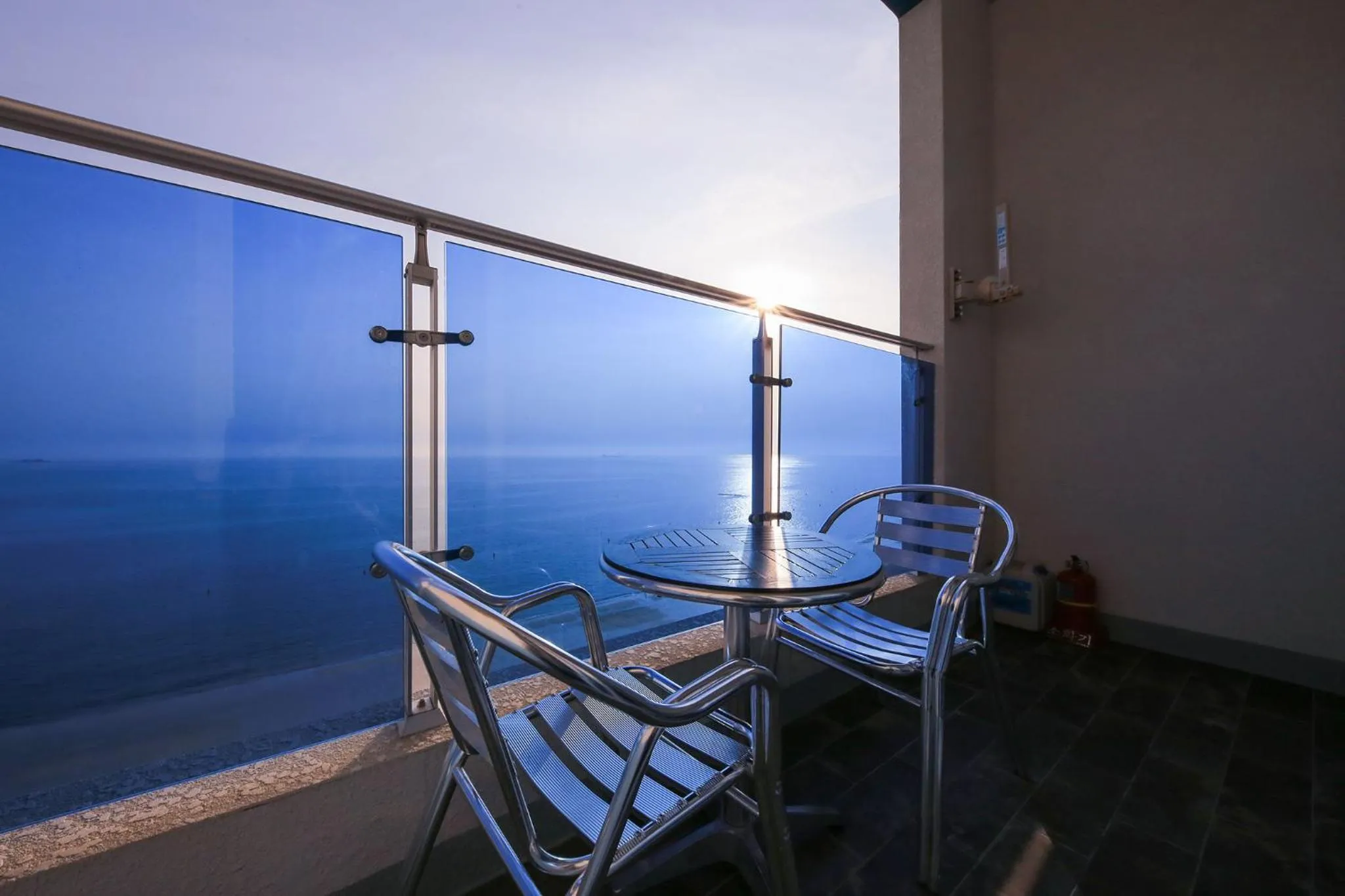 Balcony/Terrace in Merrymud Hotel