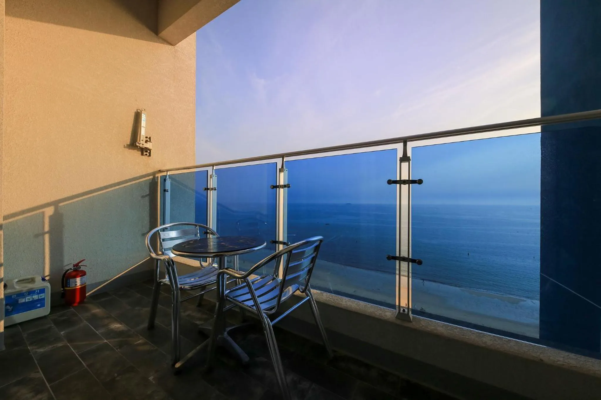 Balcony/Terrace in Merrymud Hotel