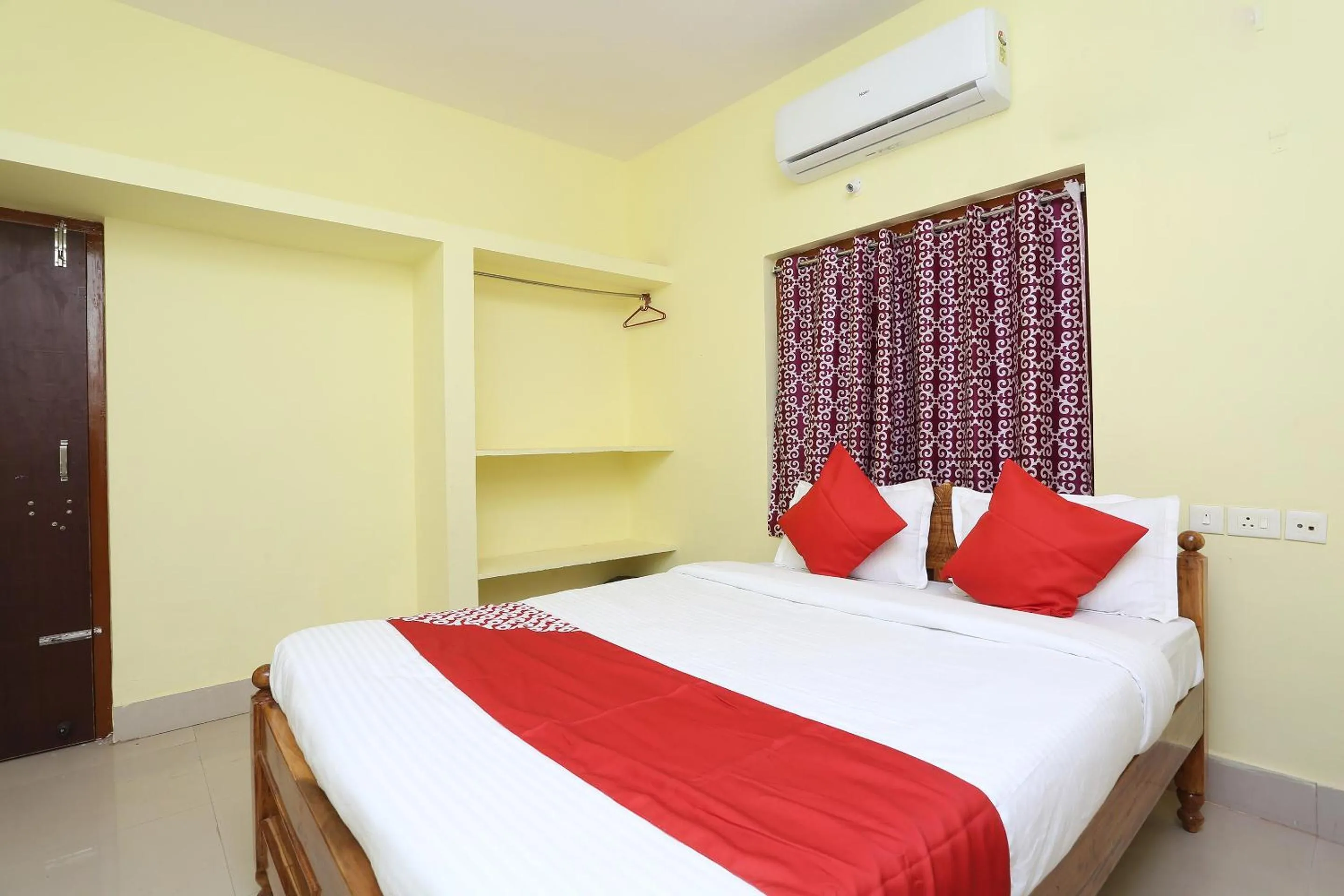 Bedroom in Hotel O Nandan Residency