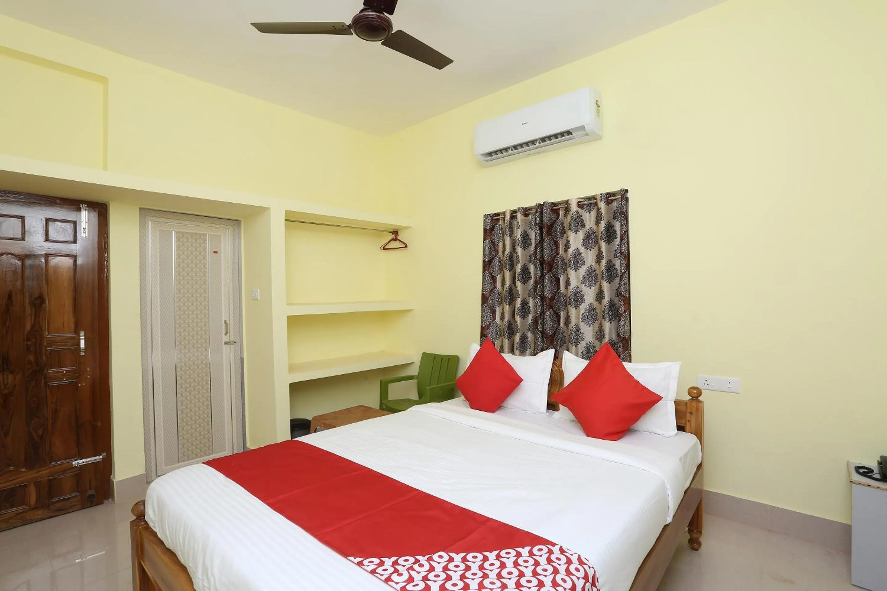 Bedroom in Hotel O Nandan Residency