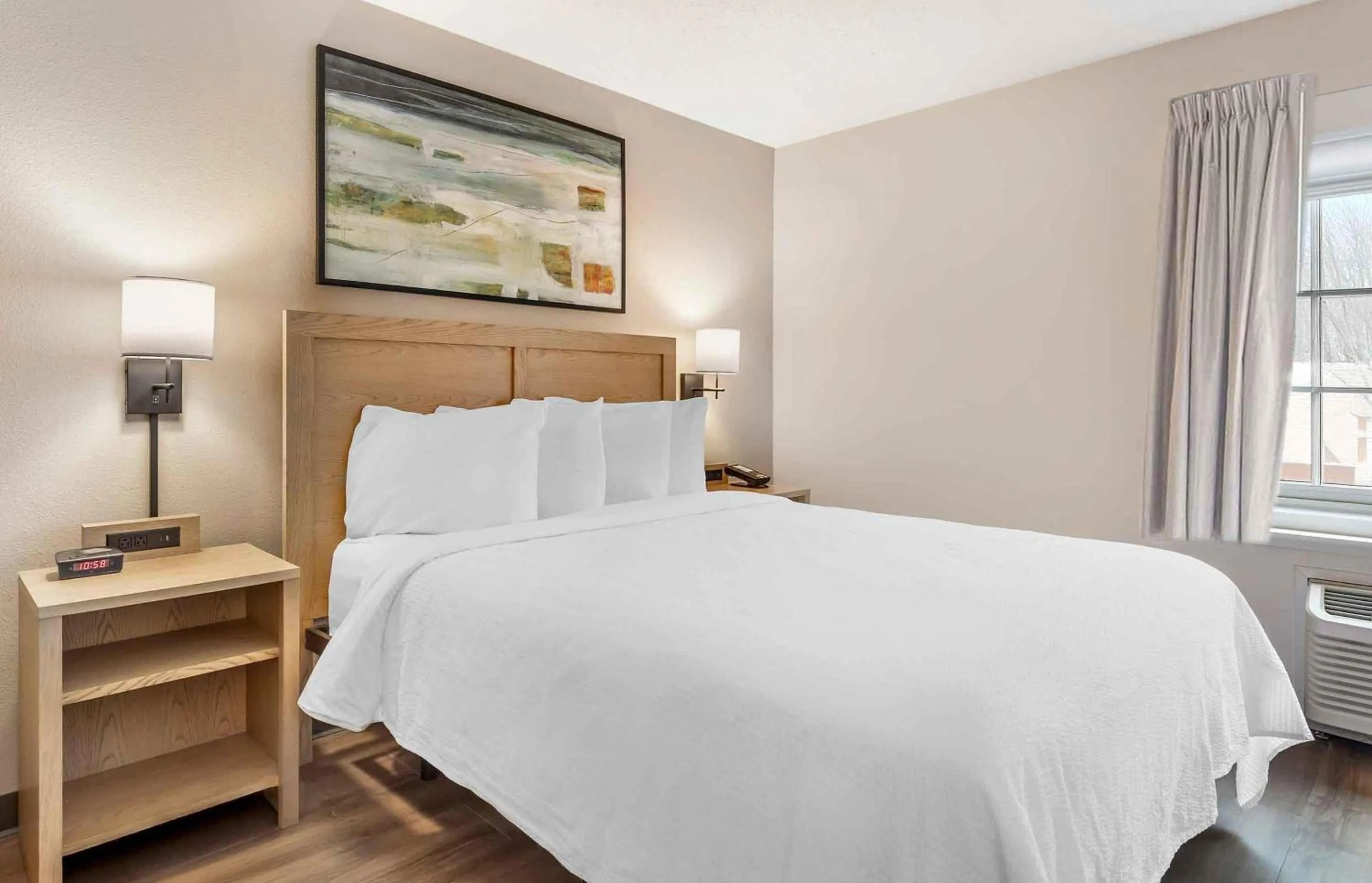 Bedroom, Bed in Extended Stay America Suites - Phoenix - Biltmore