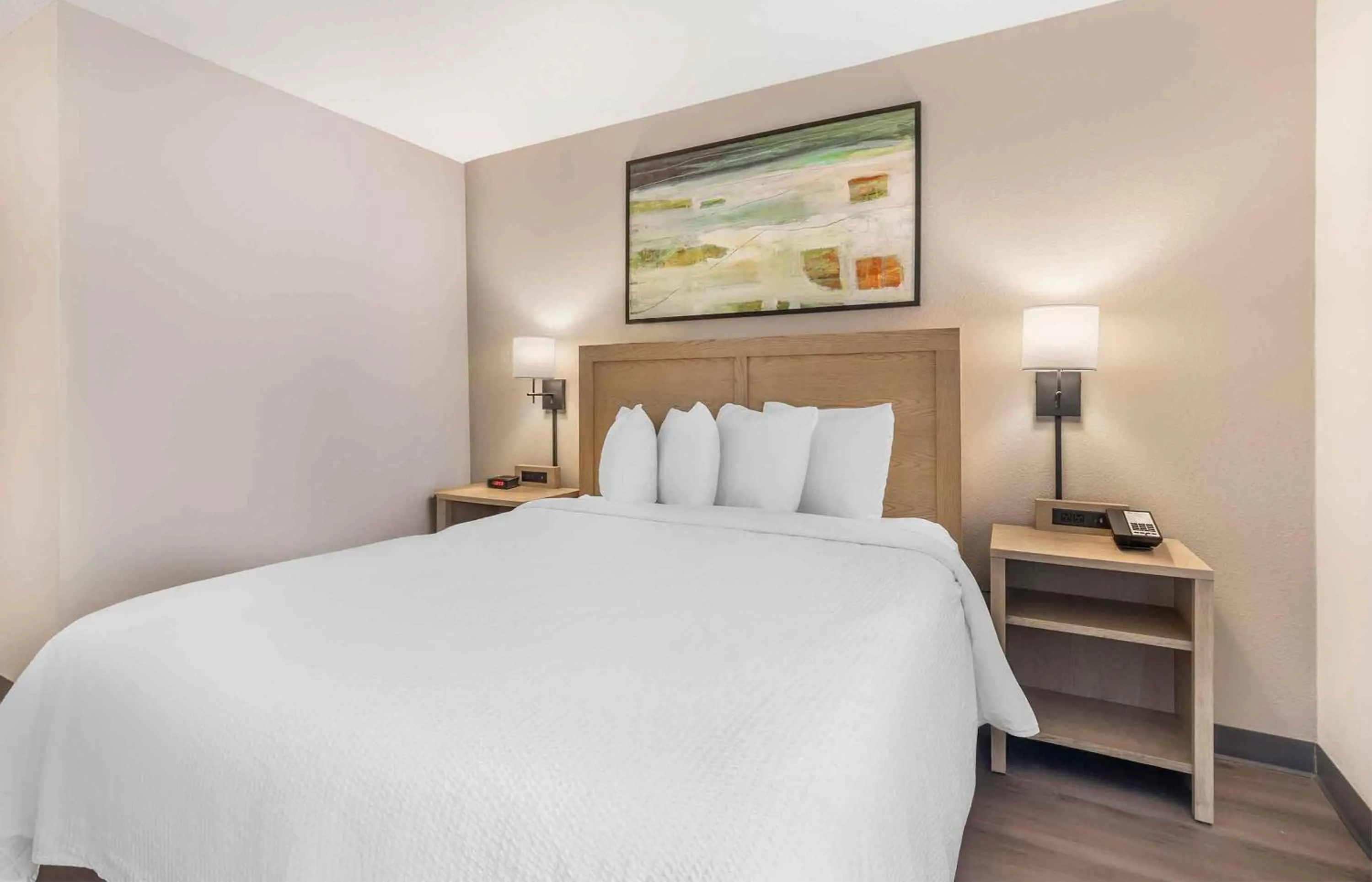 Bedroom, Bed in Extended Stay America Suites - Phoenix - Biltmore
