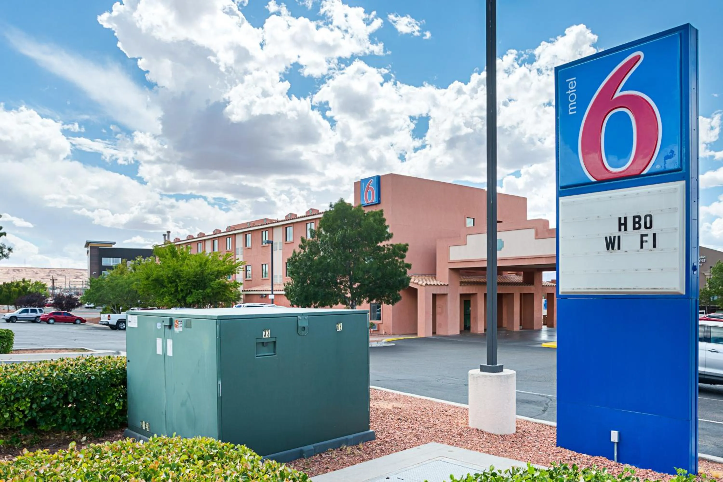 Facade/entrance in Motel 6-Page, AZ