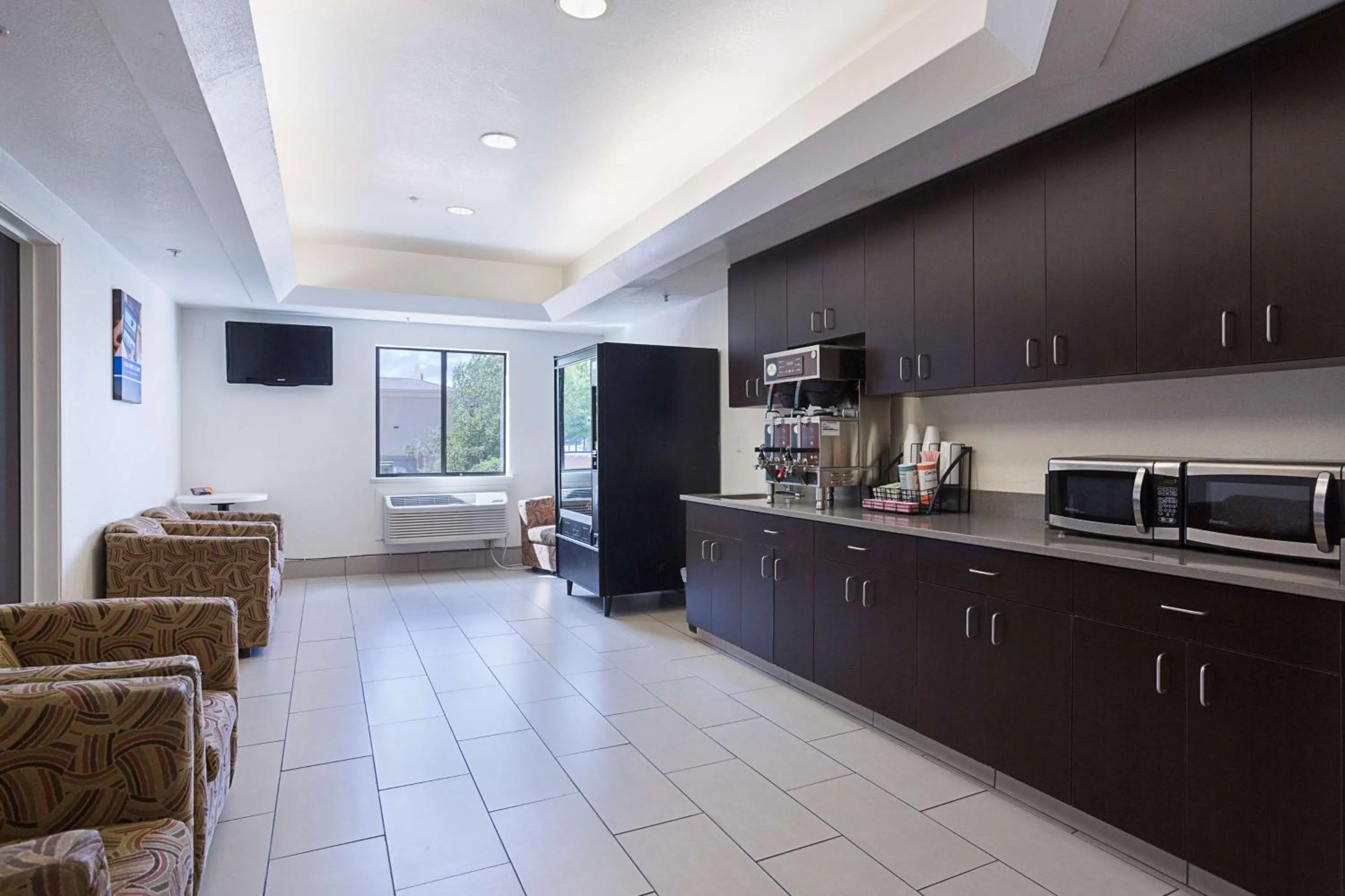 Coffee/tea facilities in Motel 6-Page, AZ