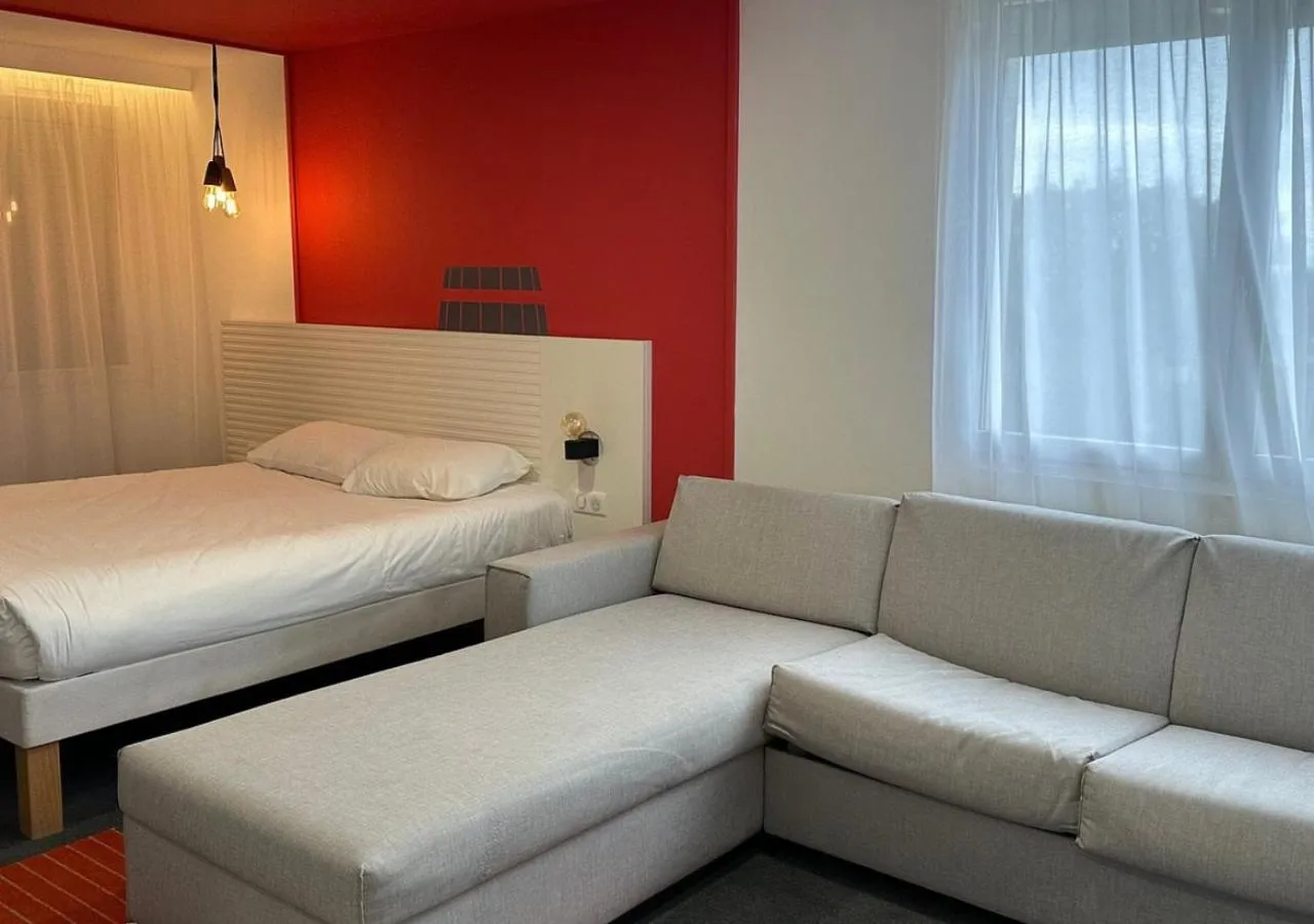 Bedroom, Bed in Hôtel ibis Styles Auxerre Nord