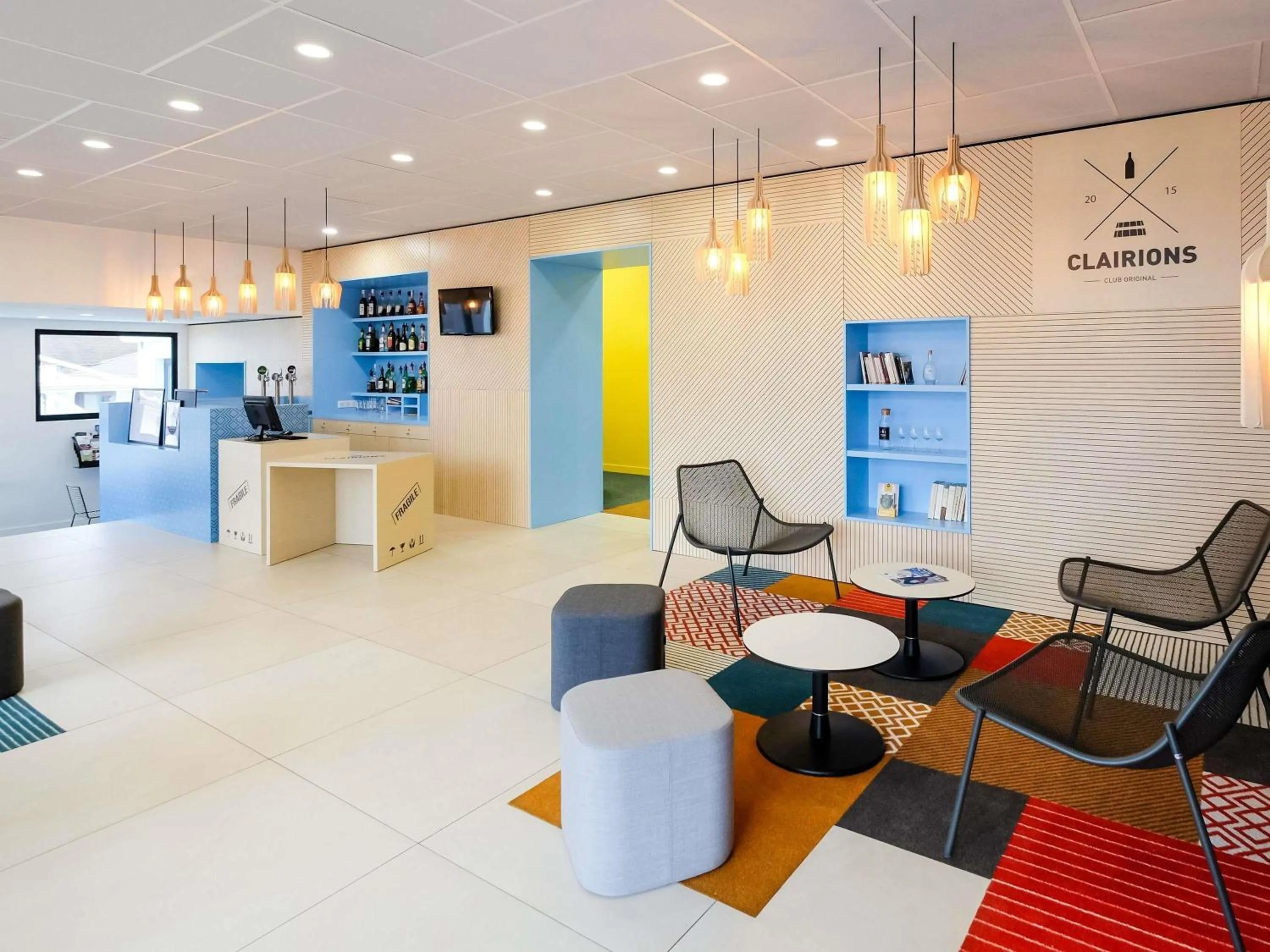 Property building in Hôtel ibis Styles Auxerre Nord