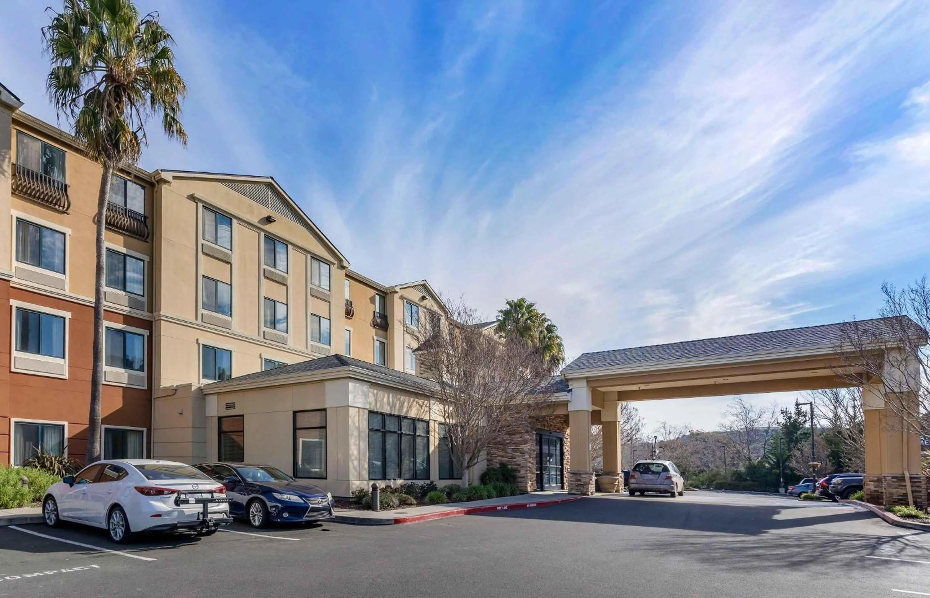 Property building in Extended Stay America Suites - San Rafael - Francisco Blvd East