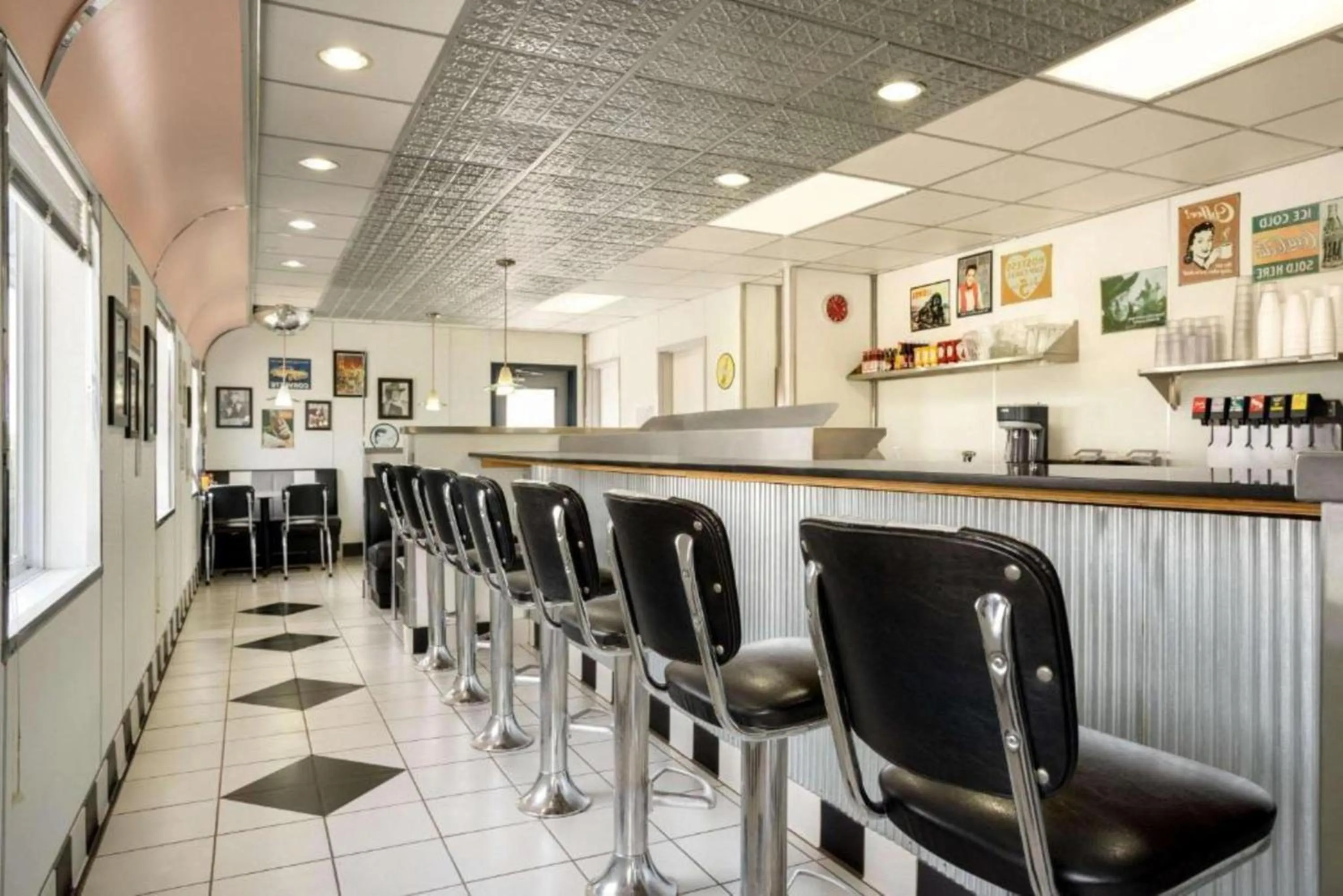 Restaurant/places to eat in Travelodge by Wyndham Bill WY Thunder Basin Ntl Grassland