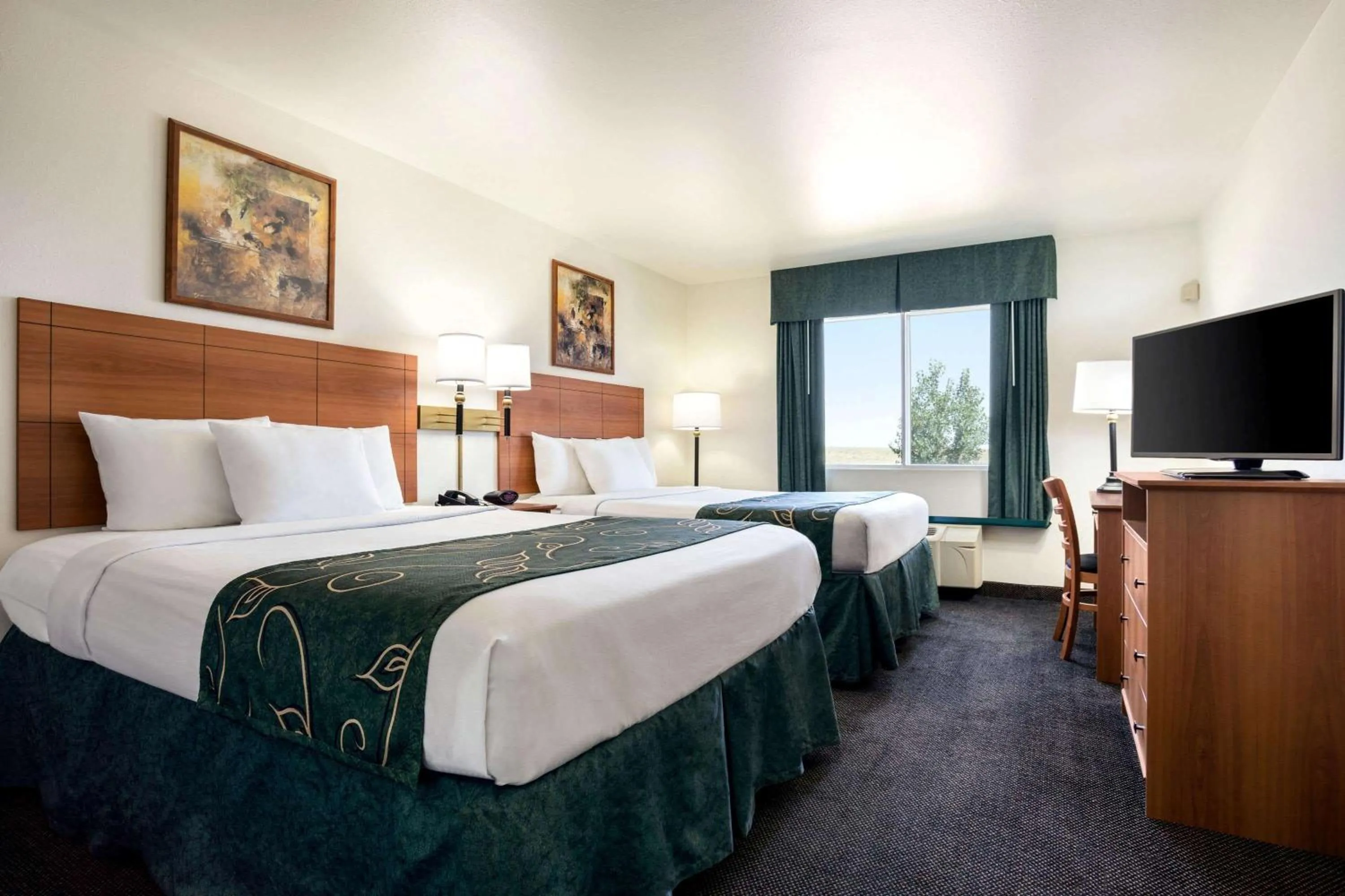 Photo of the whole room, Bed in Travelodge by Wyndham Bill WY Thunder Basin Ntl Grassland