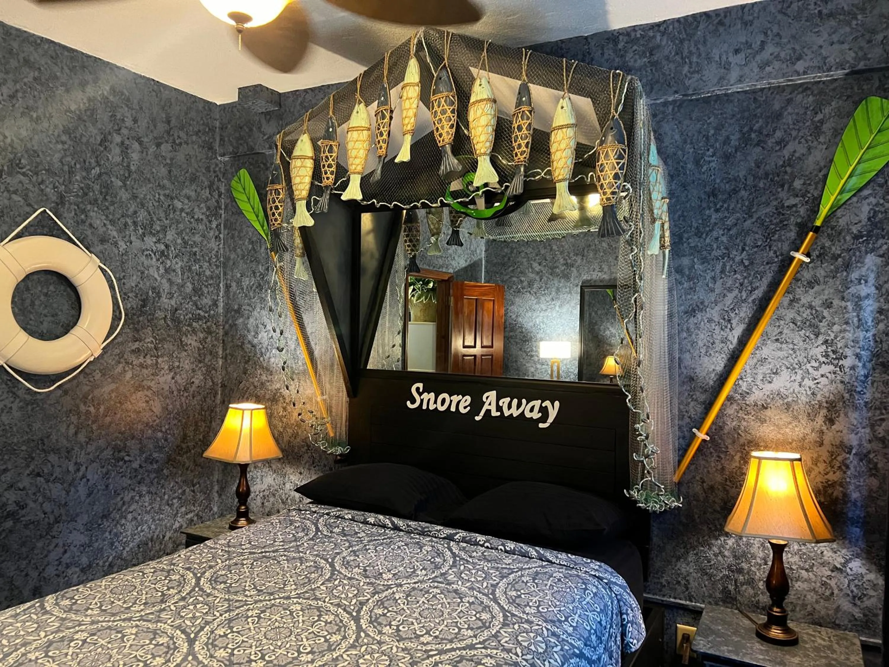 Bedroom, Bed in Belize Budget Suites