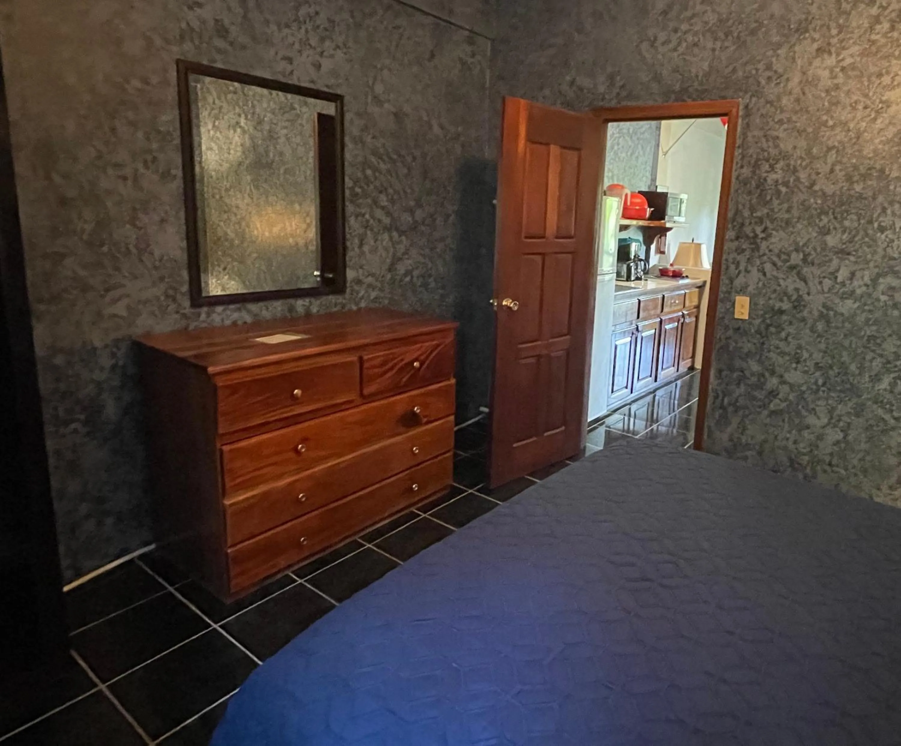 Bedroom, Bed in Belize Budget Suites