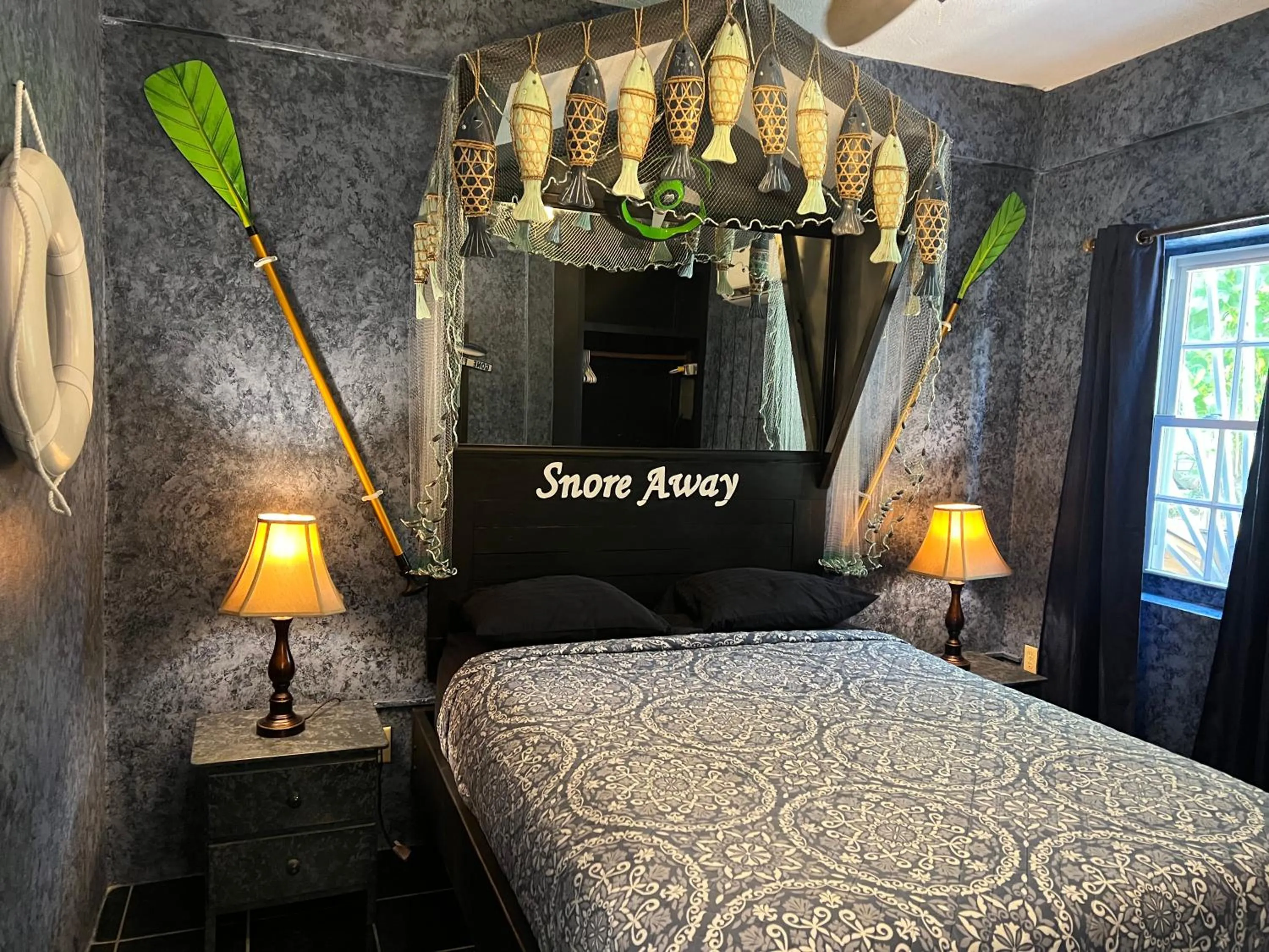 Bedroom, Bed in Belize Budget Suites