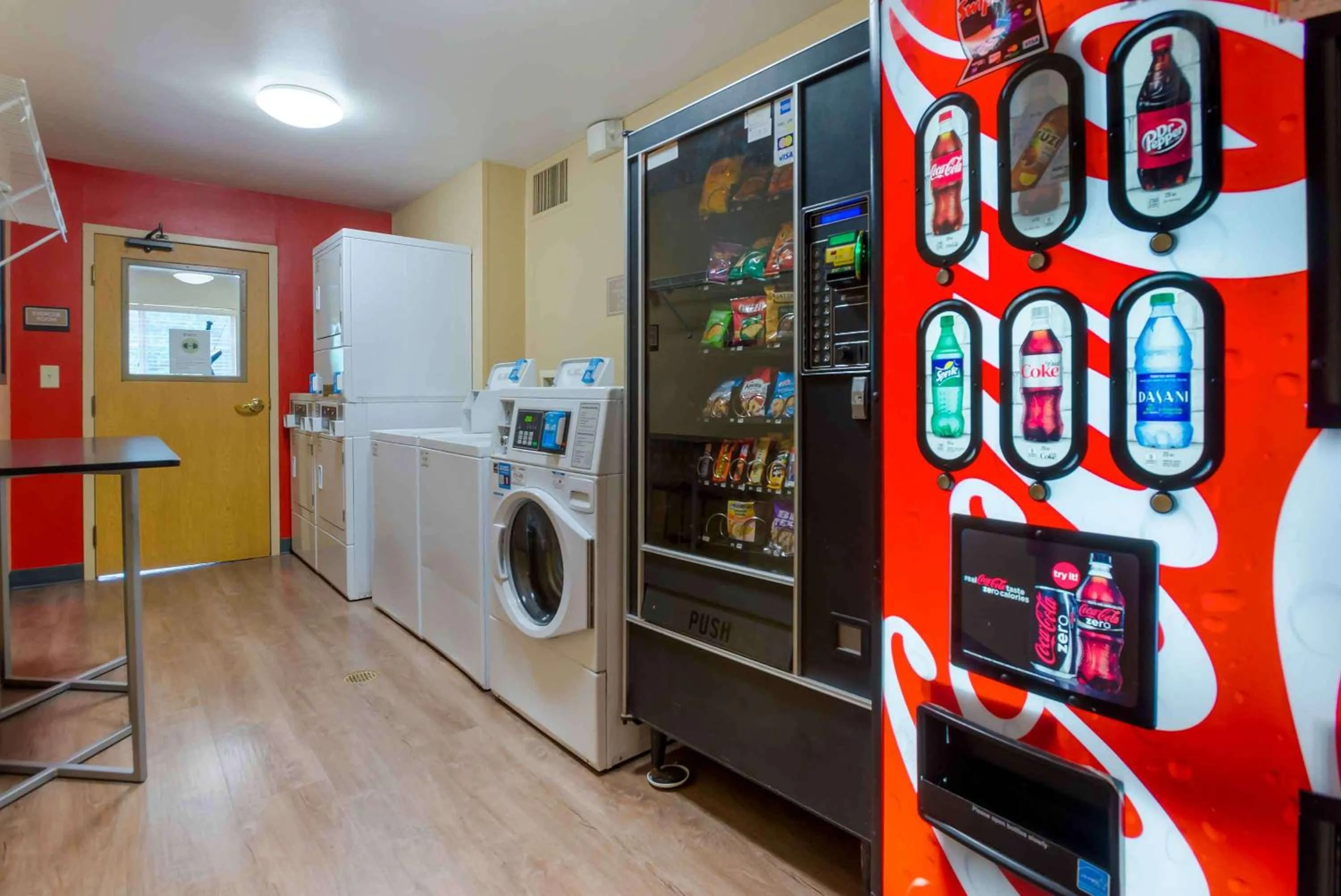 Property building in Extended Stay America Suites - Piscataway - Rutgers University