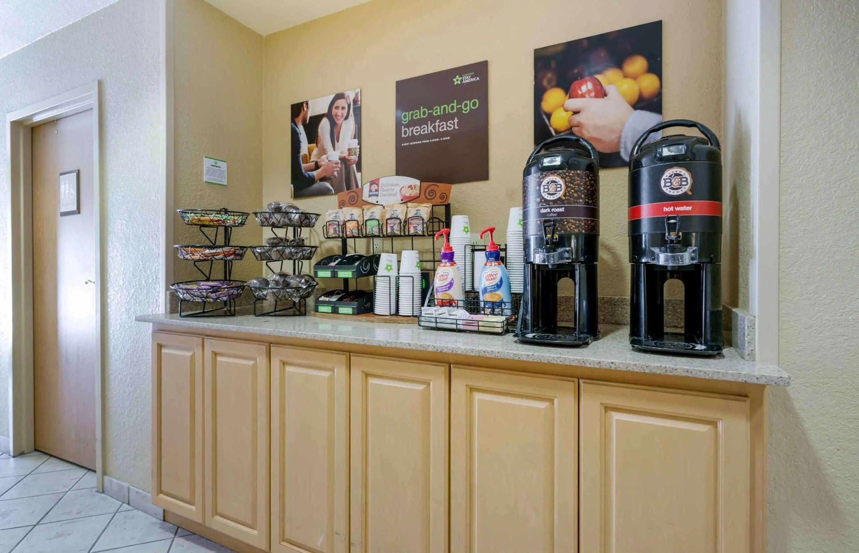 Breakfast in Extended Stay America Suites - Pleasanton - Chabot Dr