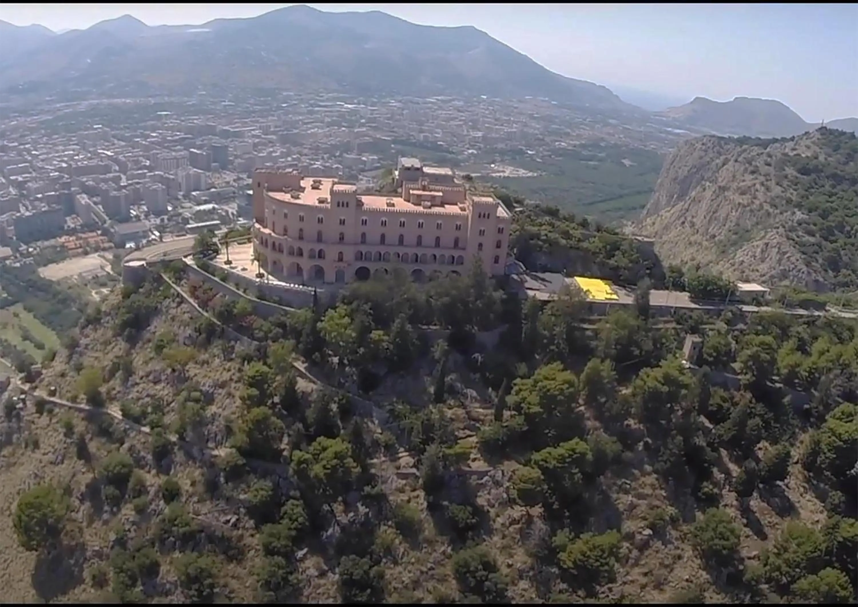Nearby landmark in Small Paradise Palermo