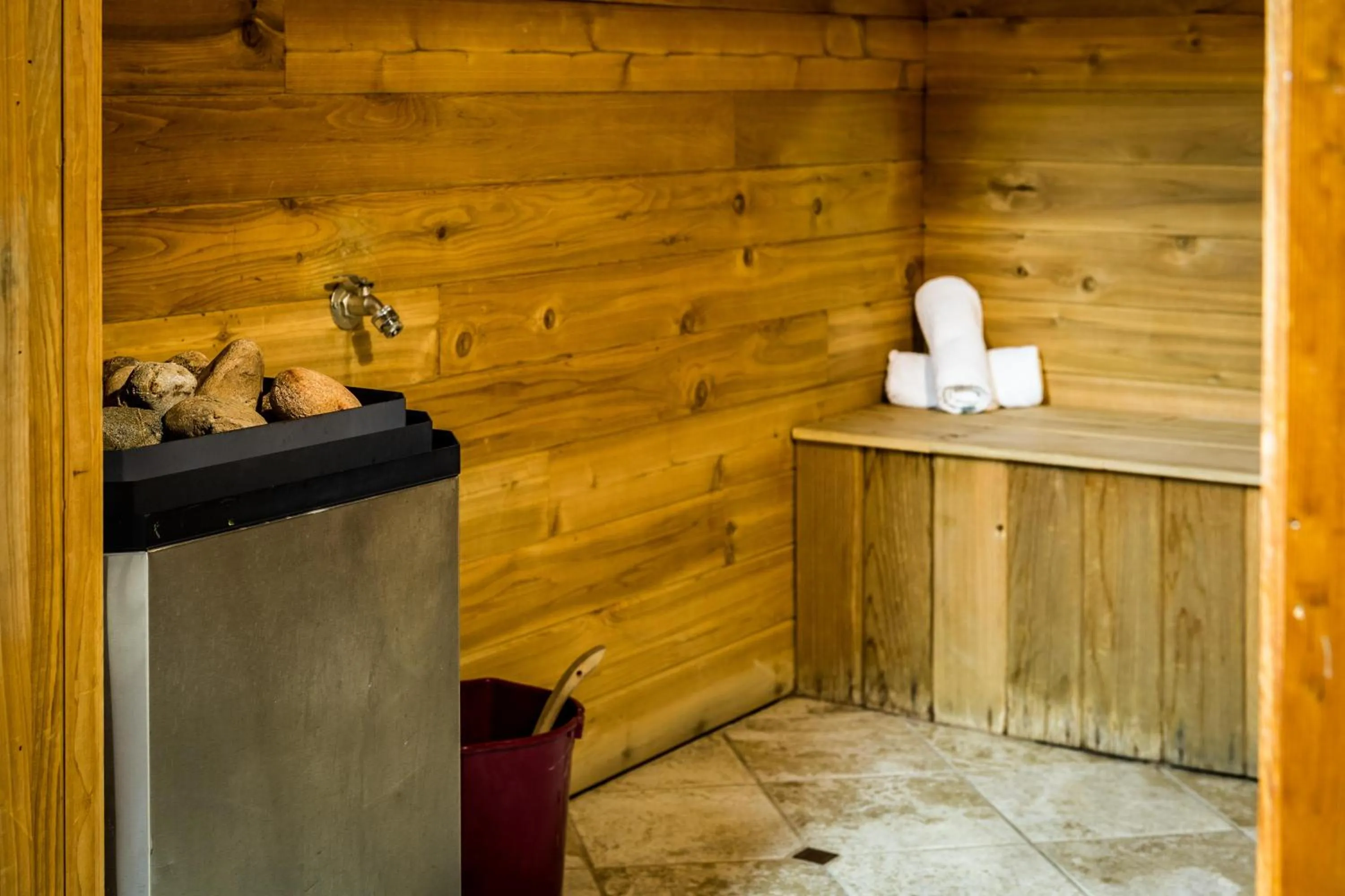 Sauna in Colonial Hotel