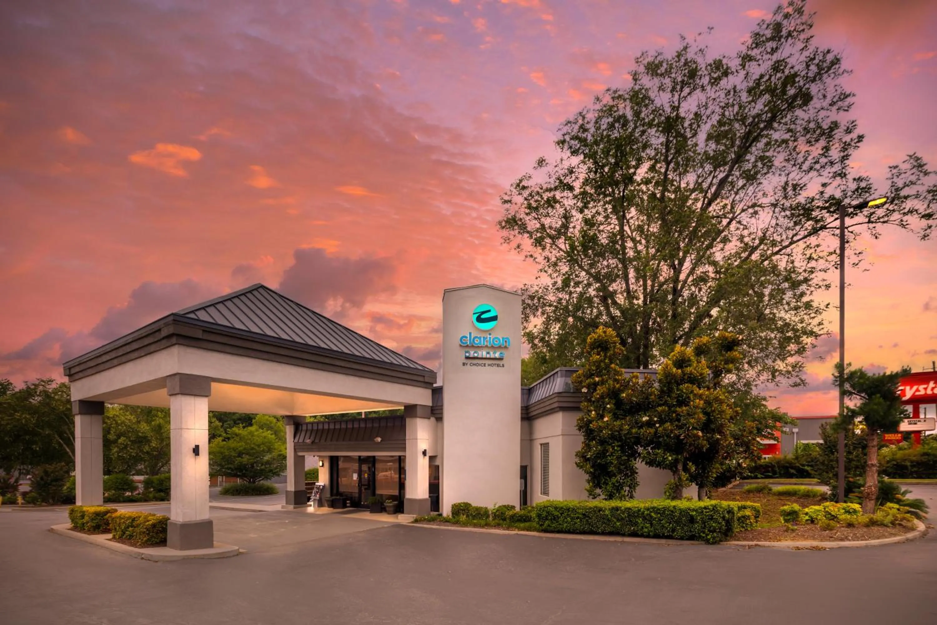 Lobby or reception in Clarion Pointe Morrow - Atlanta South