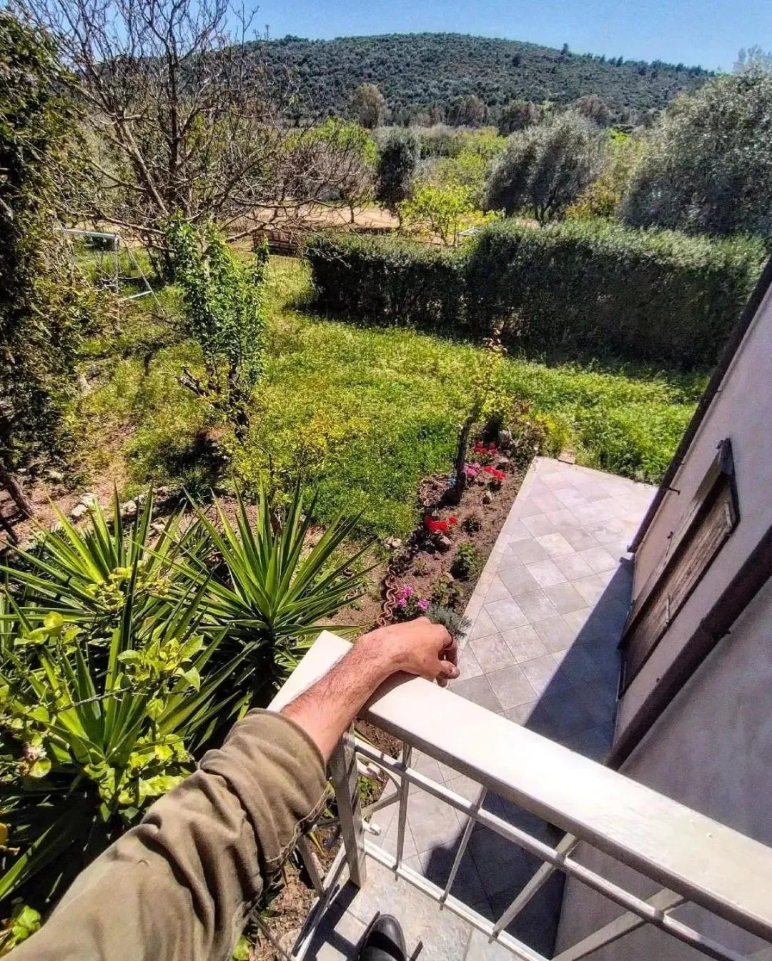 Inner courtyard view in Alghero in bicicletta