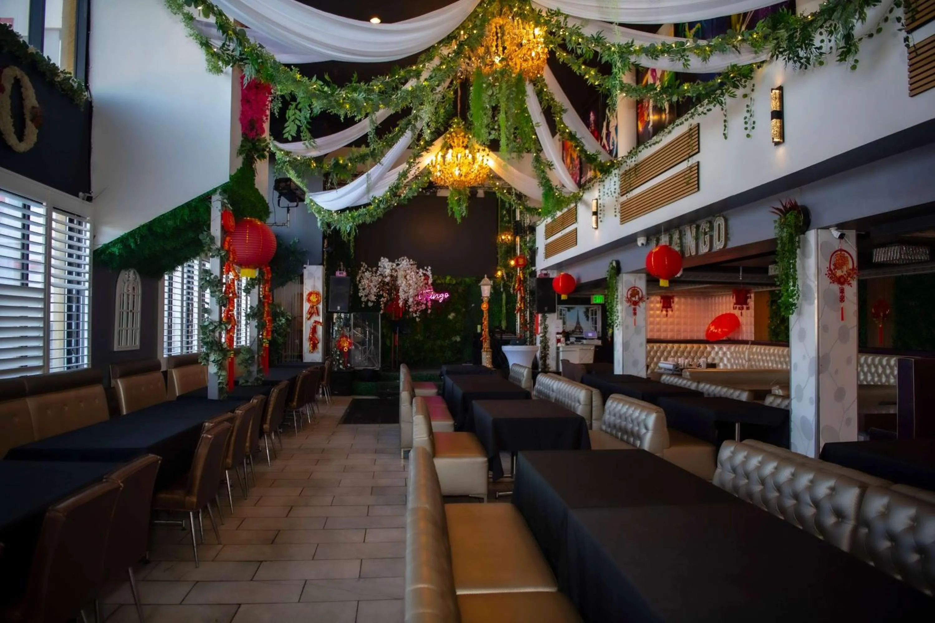 Restaurant/places to eat in Ramada Plaza by Wyndham Garden Grove/Anaheim South