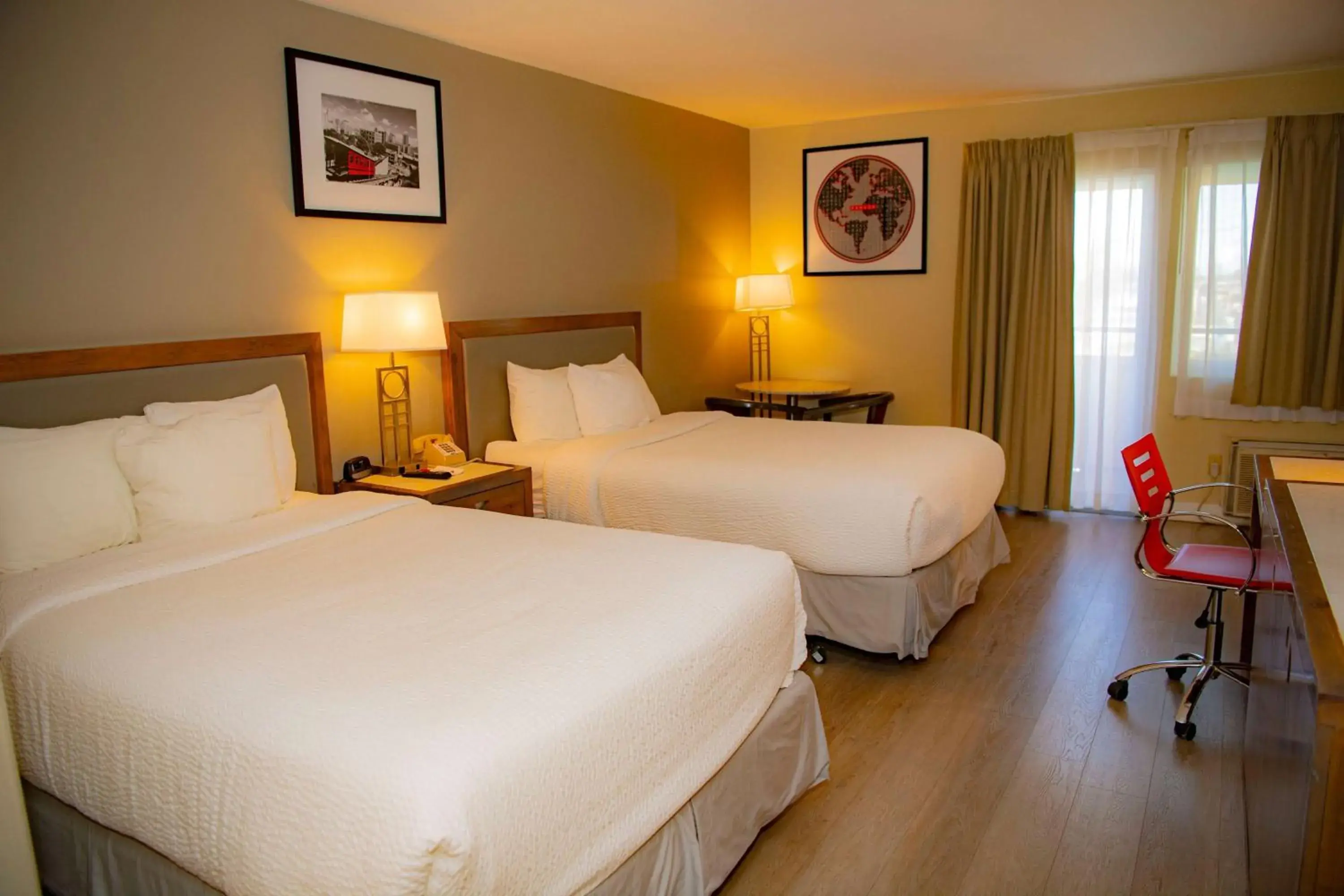 Double Room with Two Double Beds - Non-Smoking in Ramada Plaza by Wyndham Garden Grove/Anaheim South Double Room with Two Double Beds - Non-Smoking in Ramada Plaza by Wyndham Garden Grove/Anaheim South