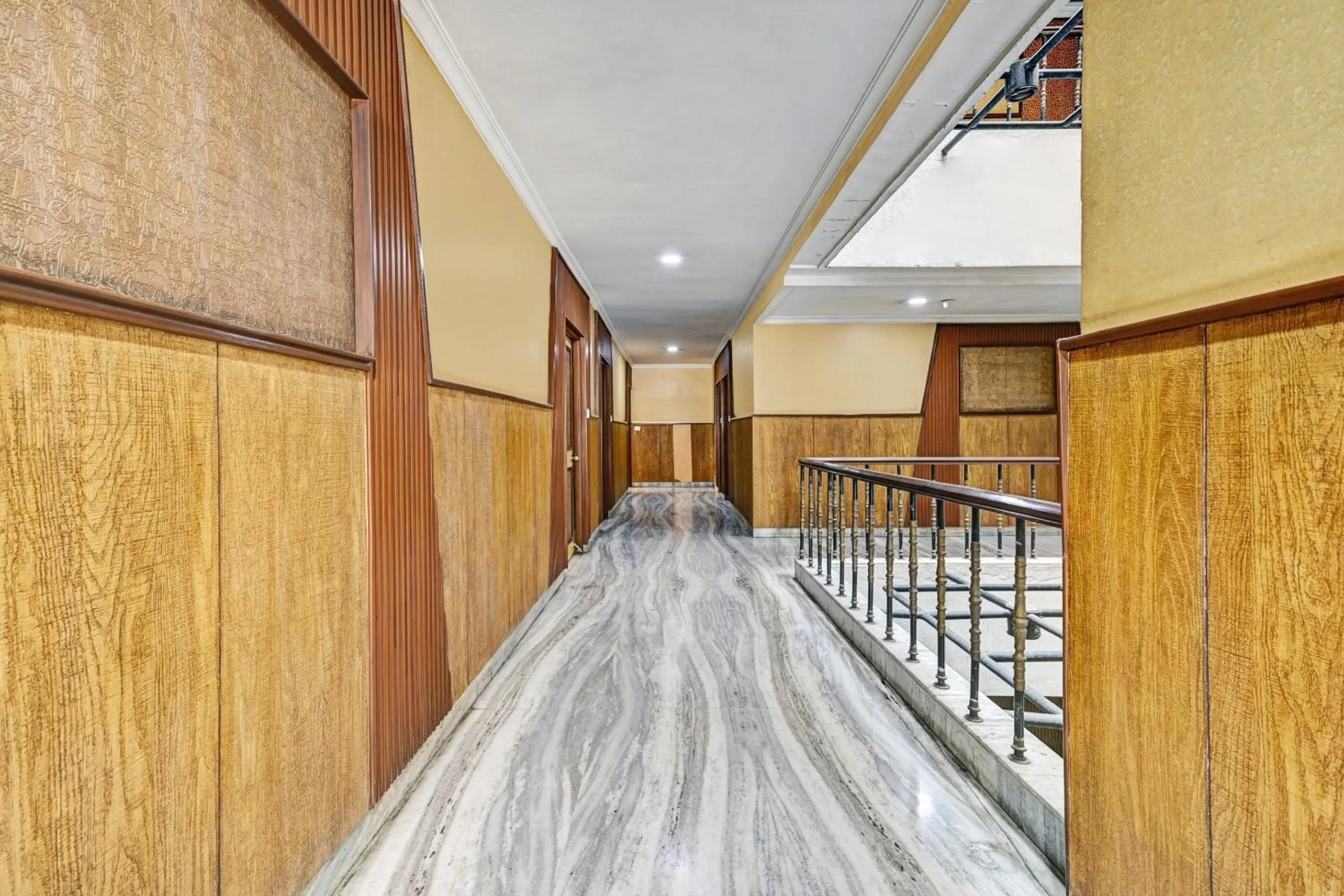 Lobby or reception in Townhouse OAK Hotel Belsons Taj Mahal