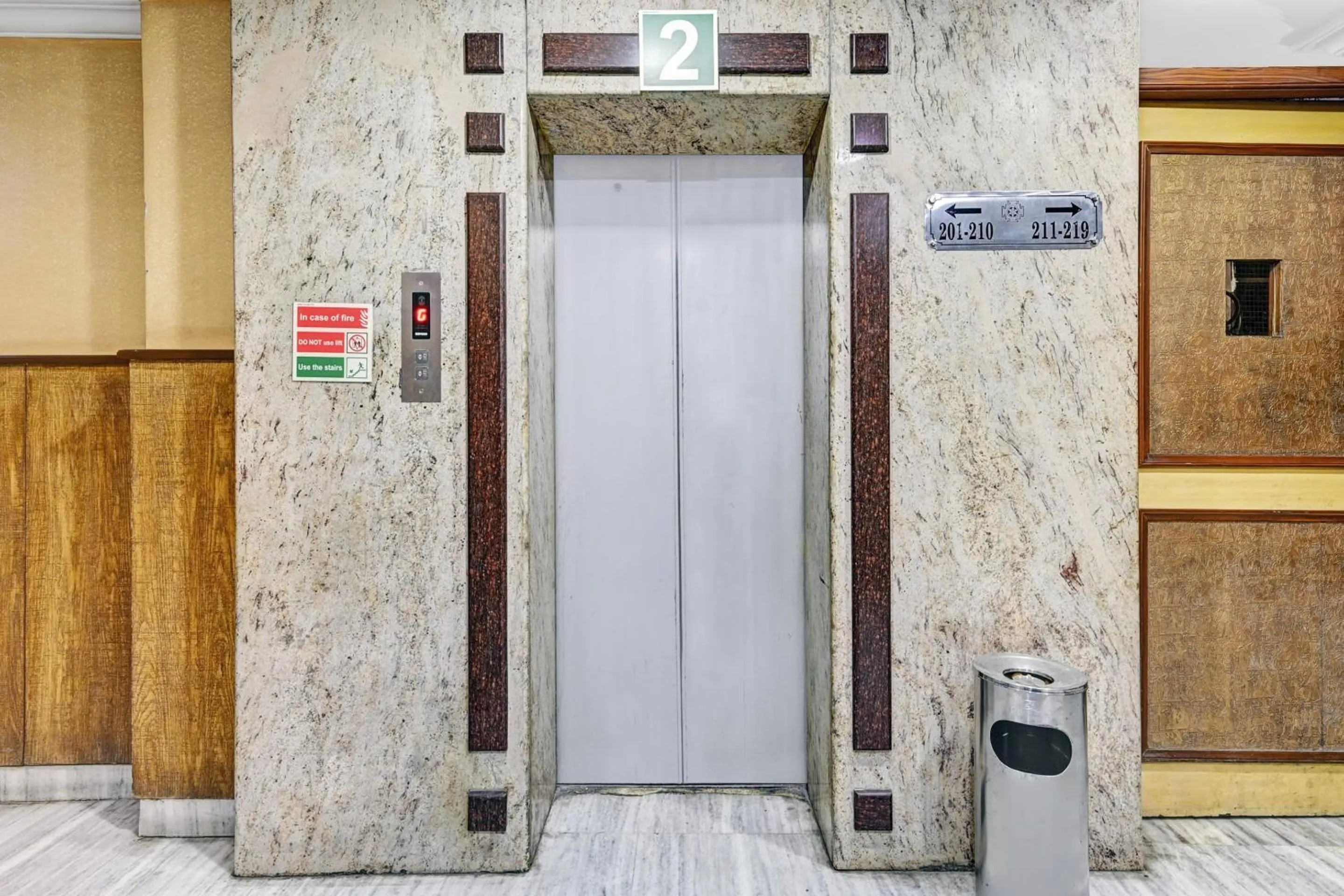 Lobby or reception in Townhouse OAK Hotel Belsons Taj Mahal