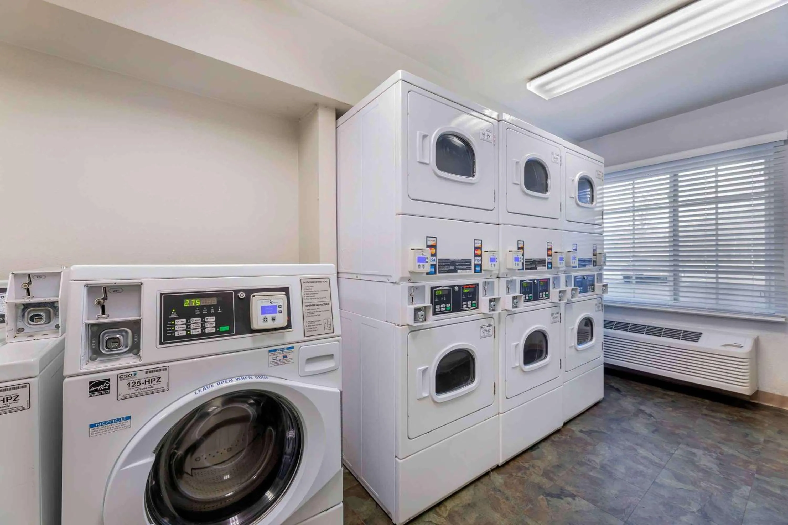 Property building in Extended Stay America Select Suites - Cleveland - Avon