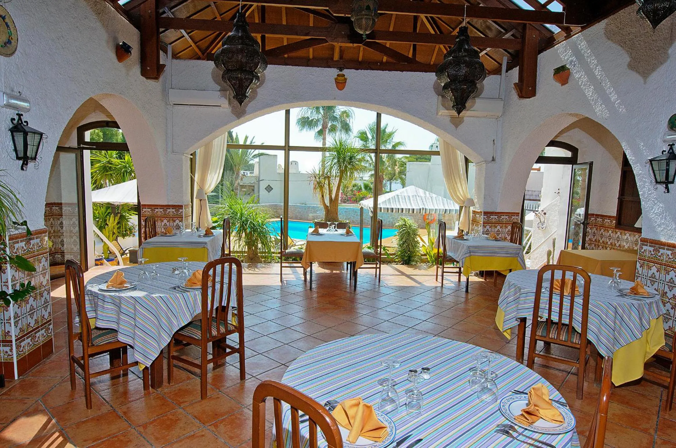 Restaurant/places to eat in Family Agua Amarga