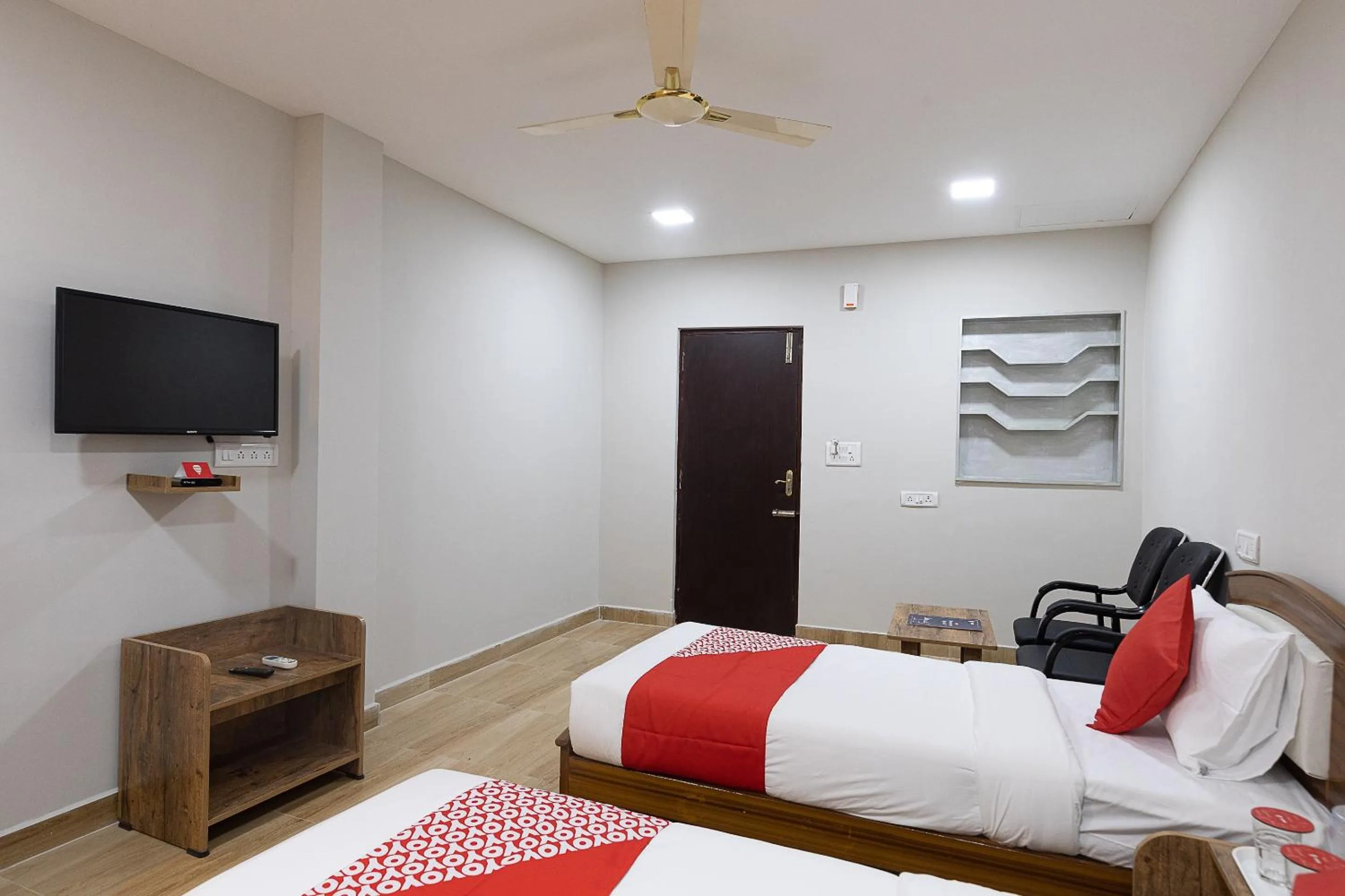 Bedroom, Bed in Hotel O Nestle inn