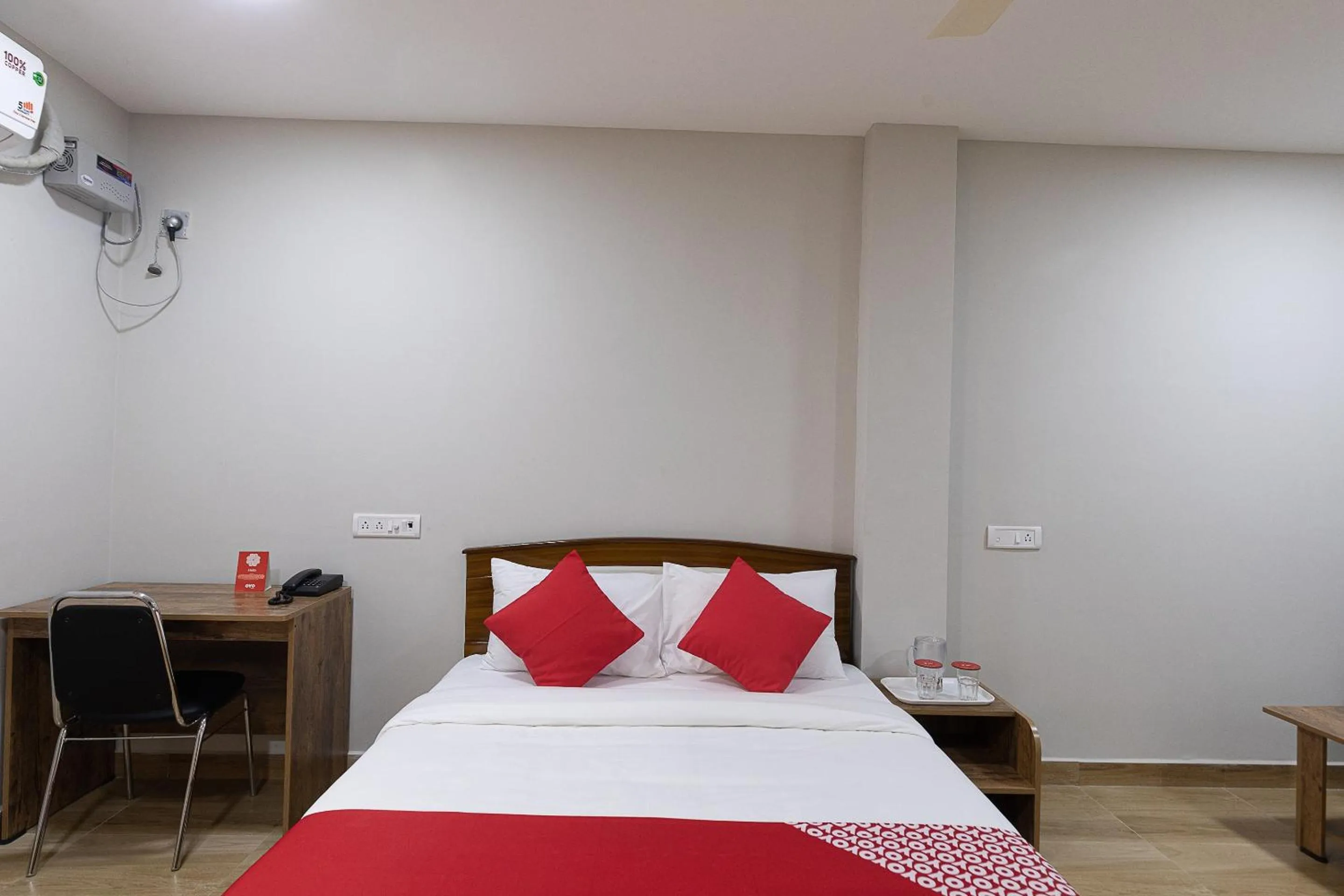 Bedroom, Bed in Hotel O Nestle inn