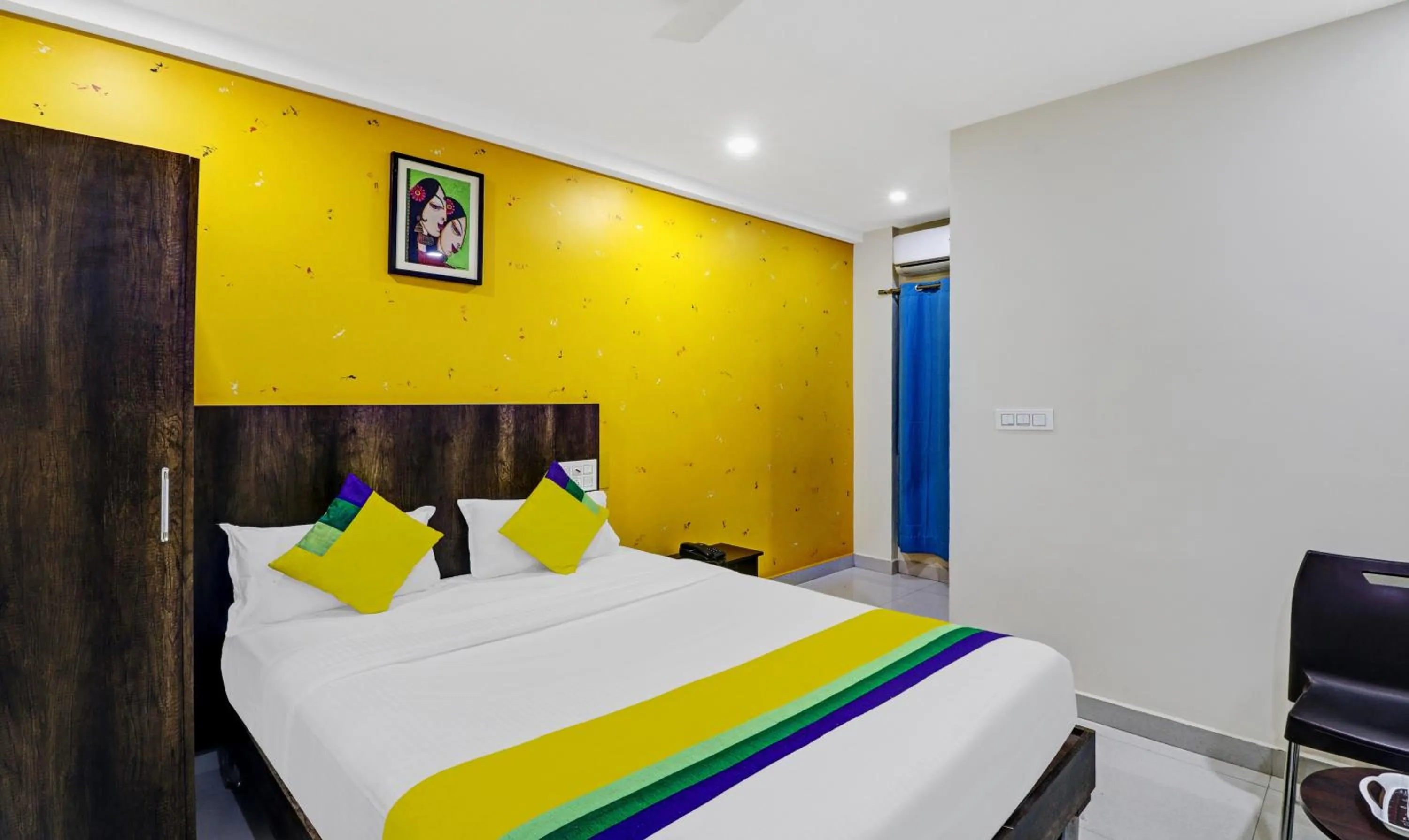 Bedroom in Itsy Hotels Harsha Comforts,600 Mts From Coffee Museum