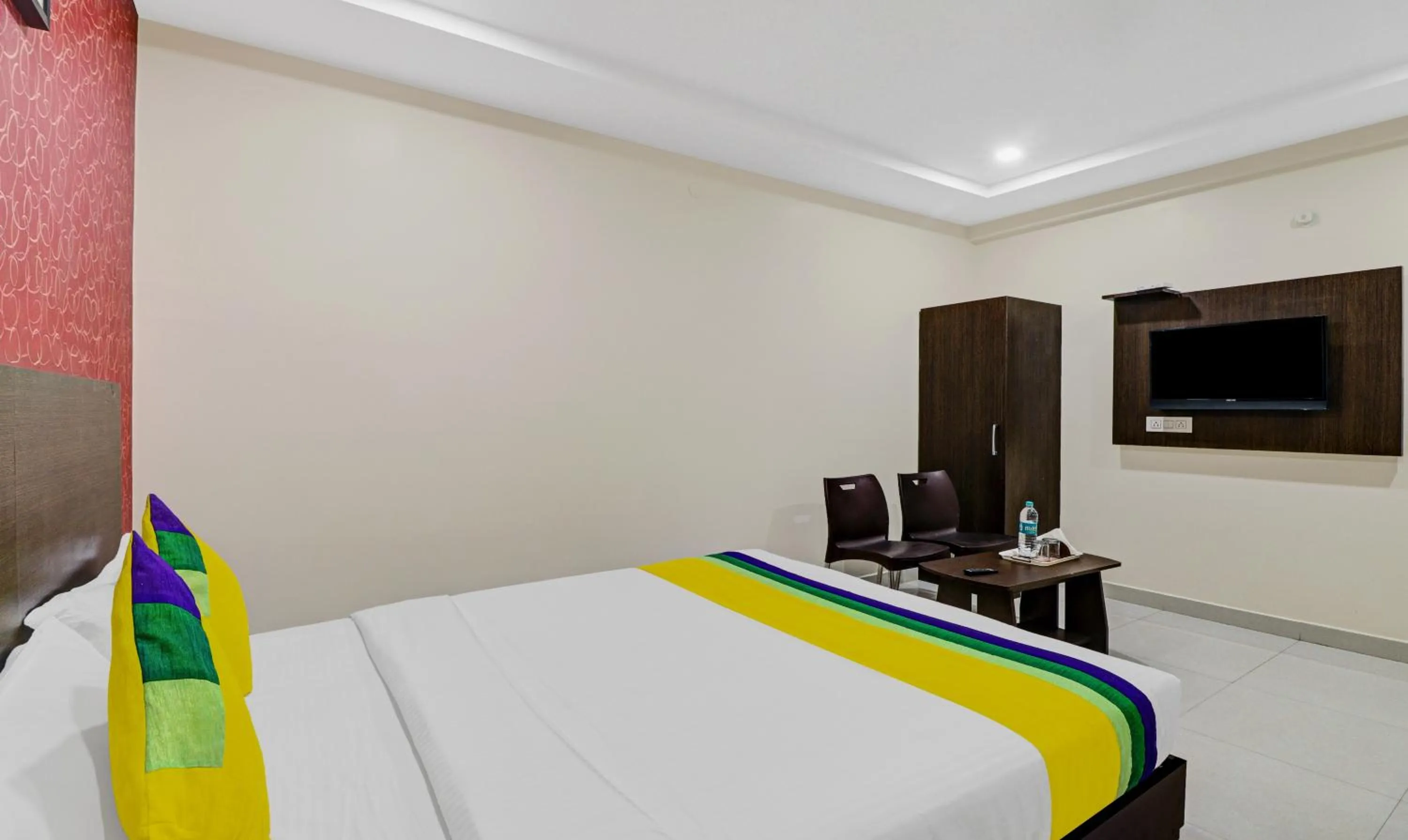 Bedroom in Itsy Hotels Harsha Comforts,600 Mts From Coffee Museum