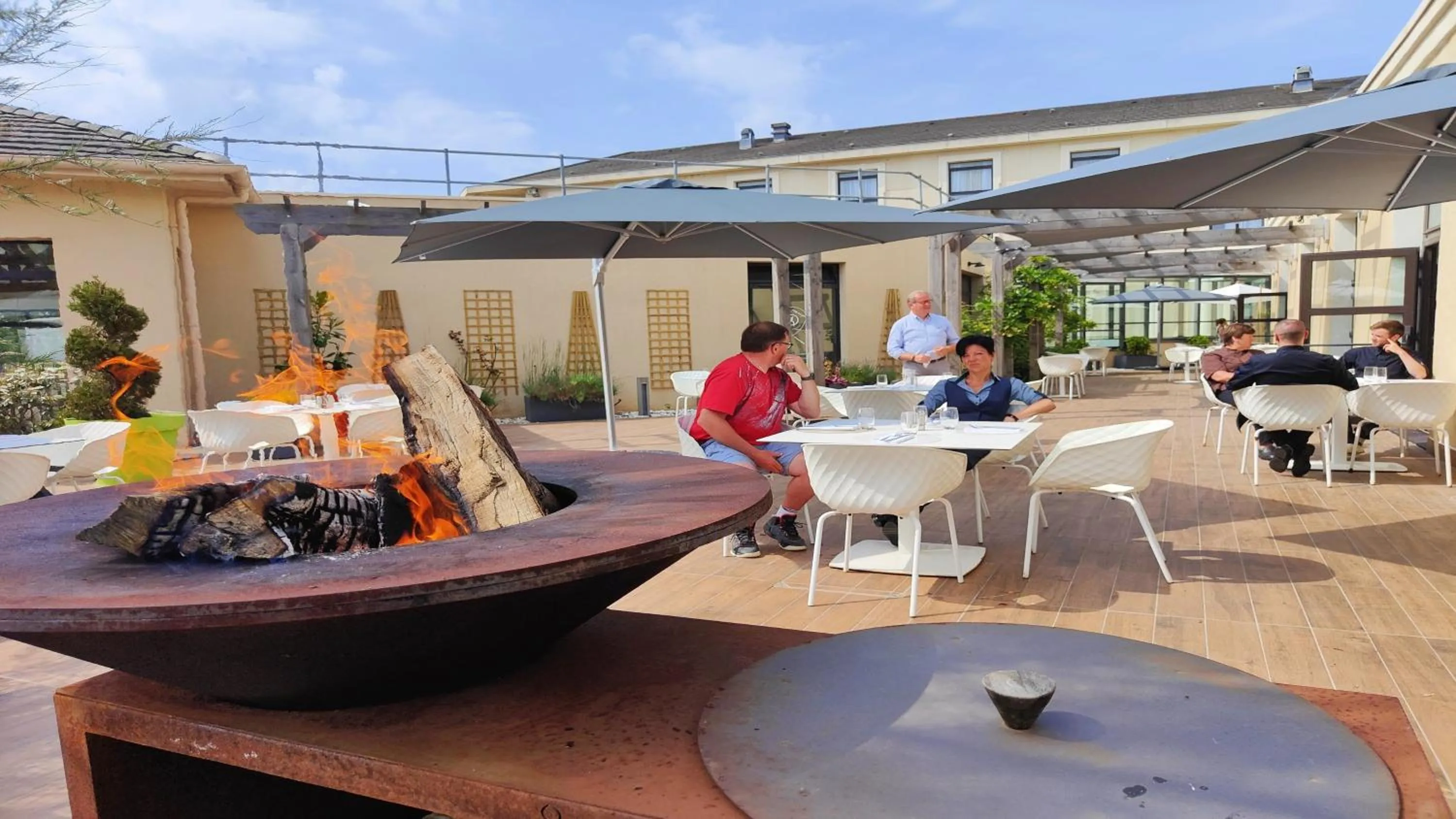 Restaurant/places to eat in Holiday Inn Calais Coquelles by IHG