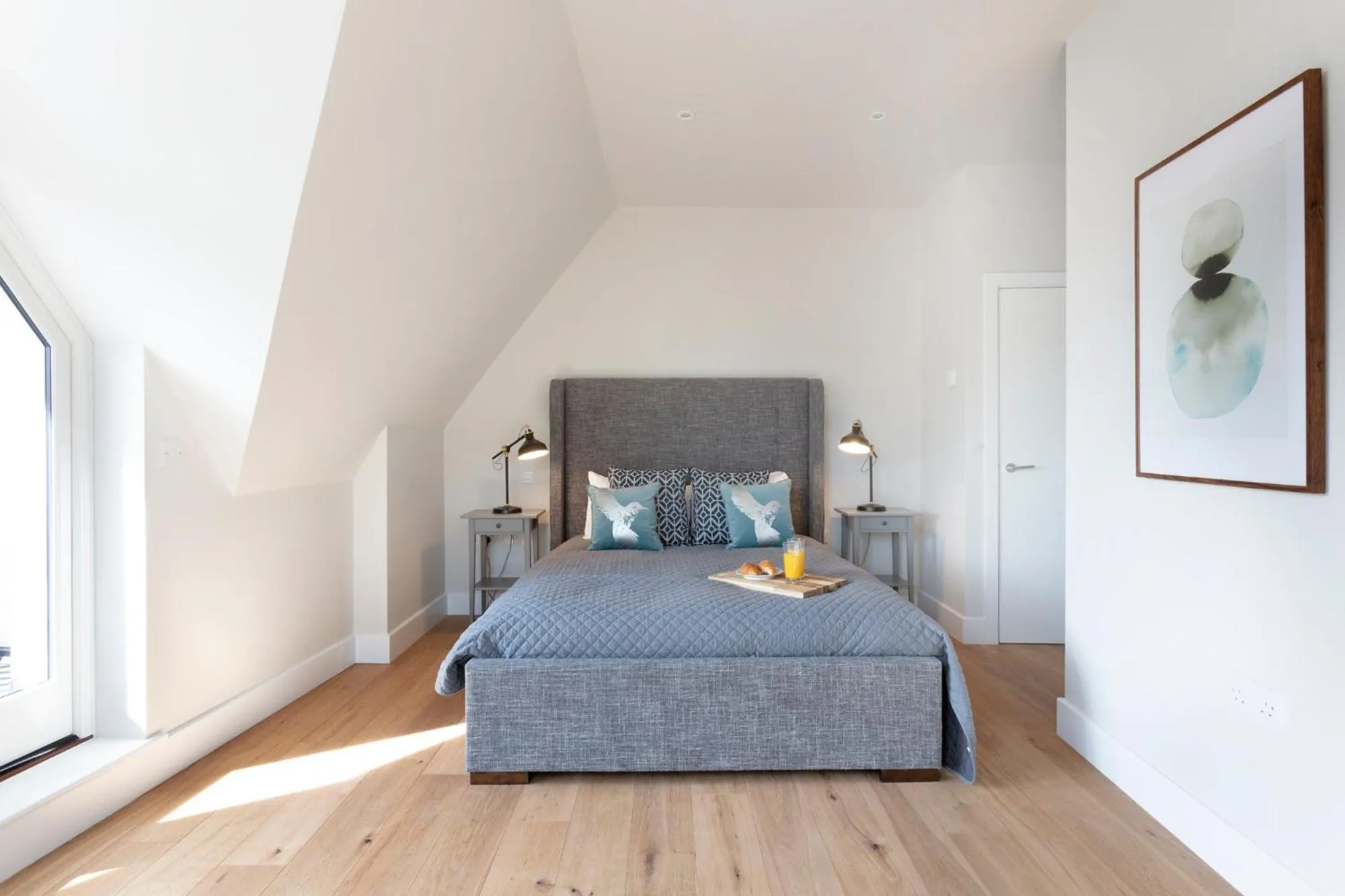 Bed in Hampden Apartments - The Richard