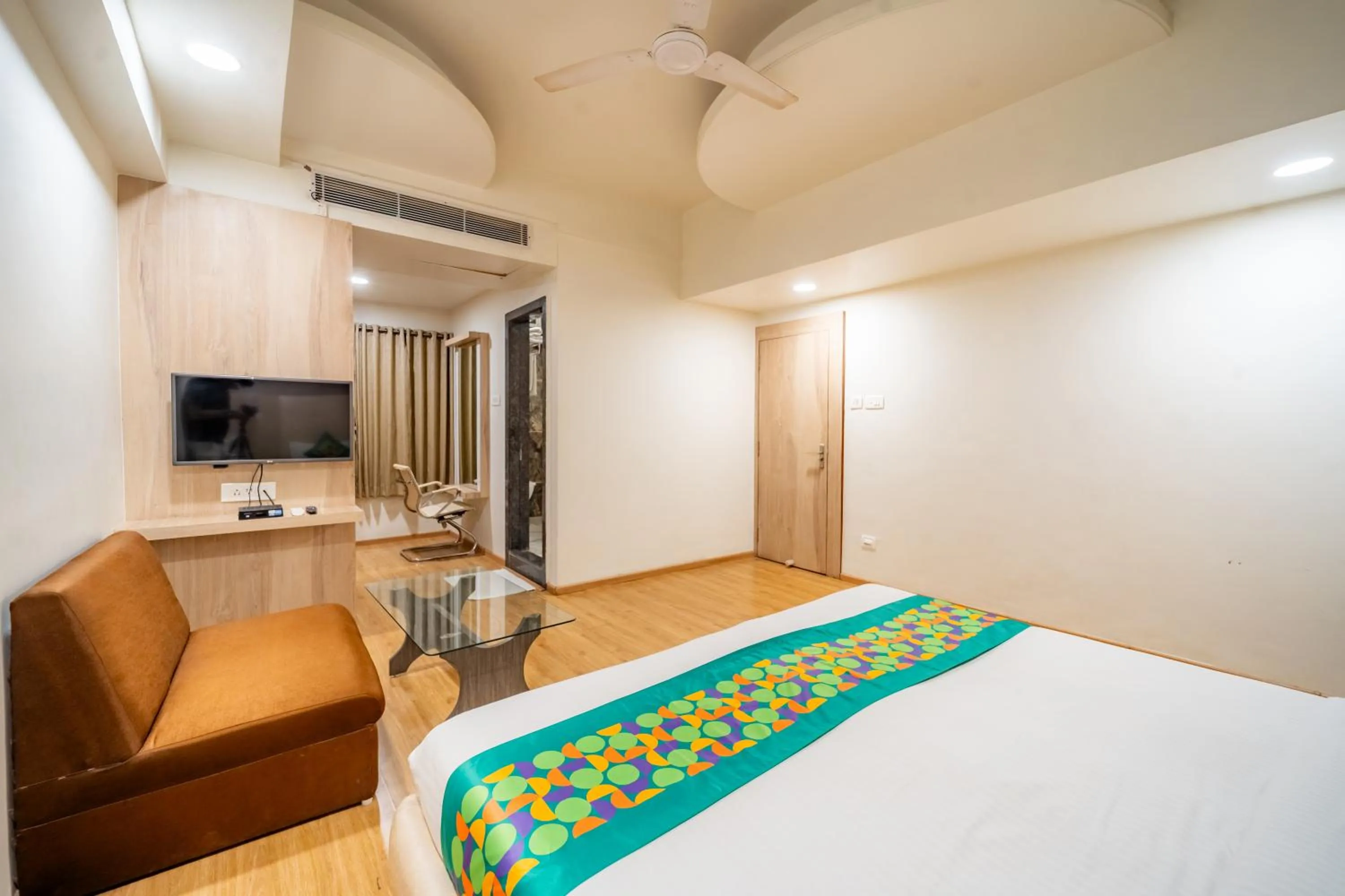 Bedroom, Bed in Treebo Kamal Regency