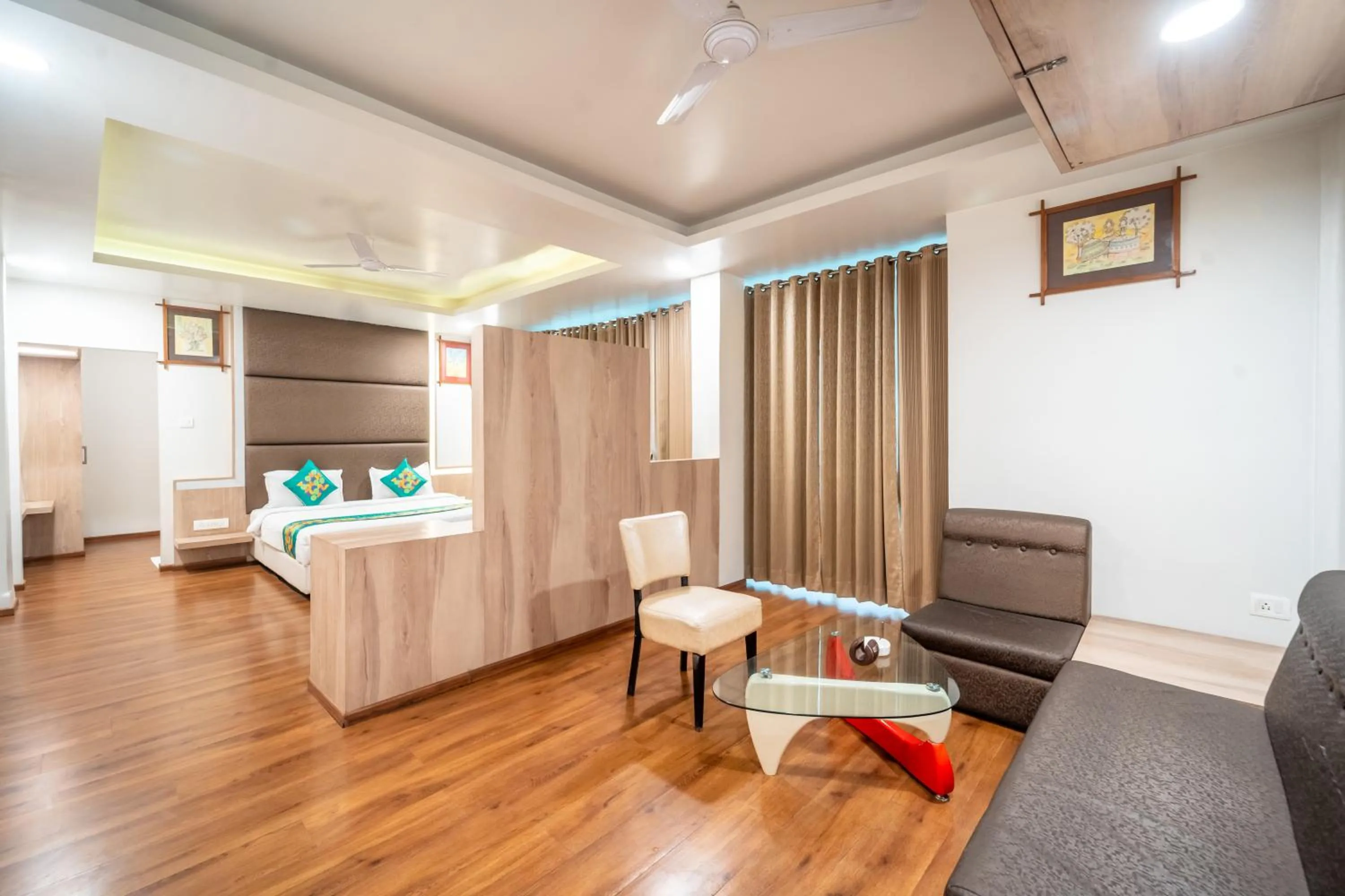 Bedroom, Bed in Treebo Kamal Regency