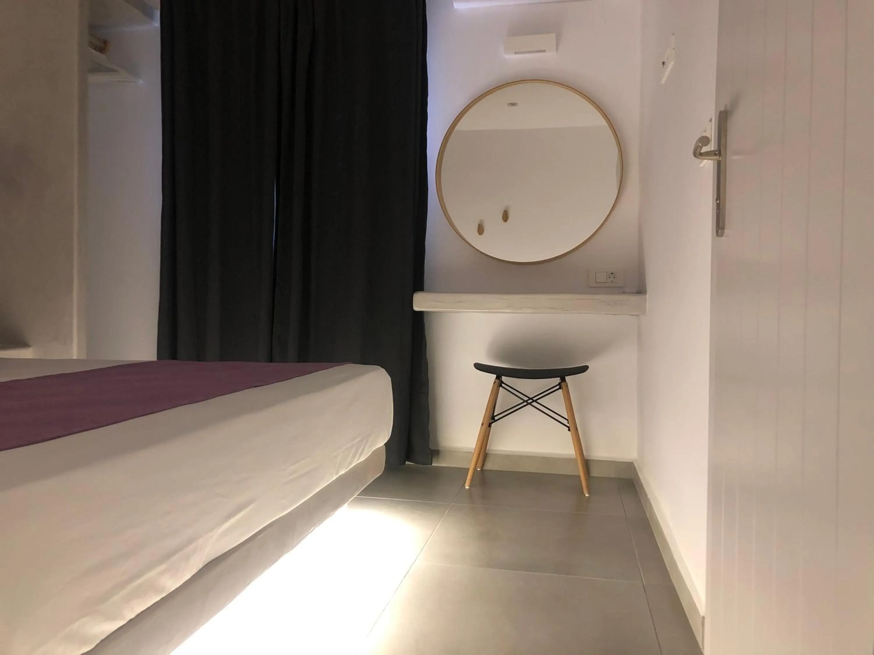 Bedroom, Bed in Dragonfly Villas