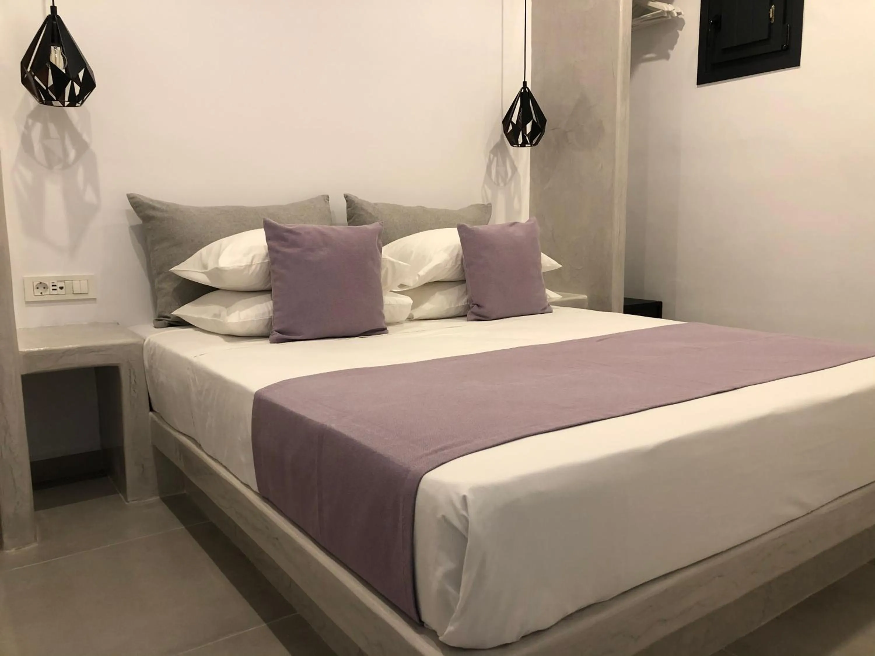 Bedroom, Bed in Dragonfly Villas