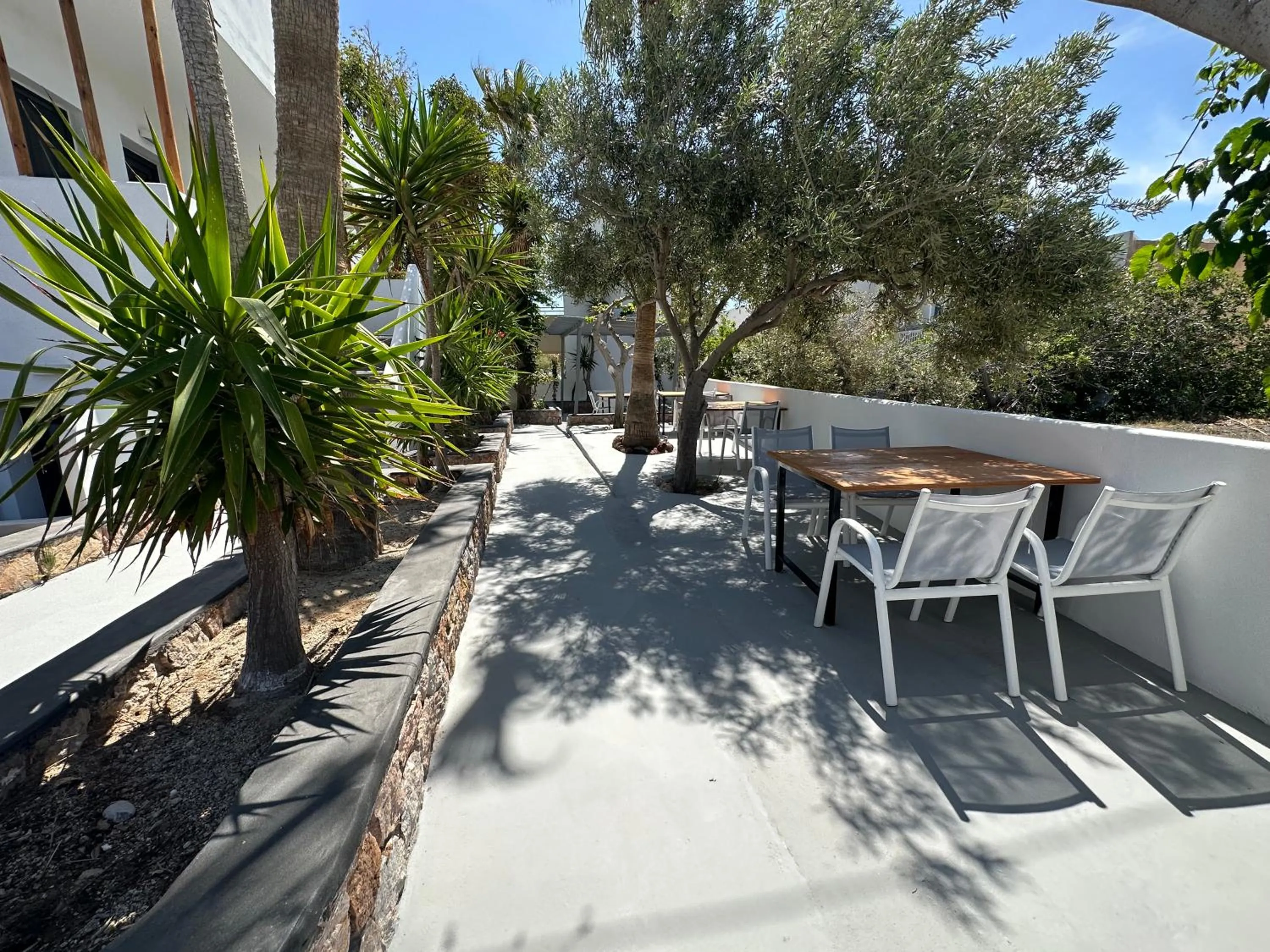 Dining area in Dragonfly Villas