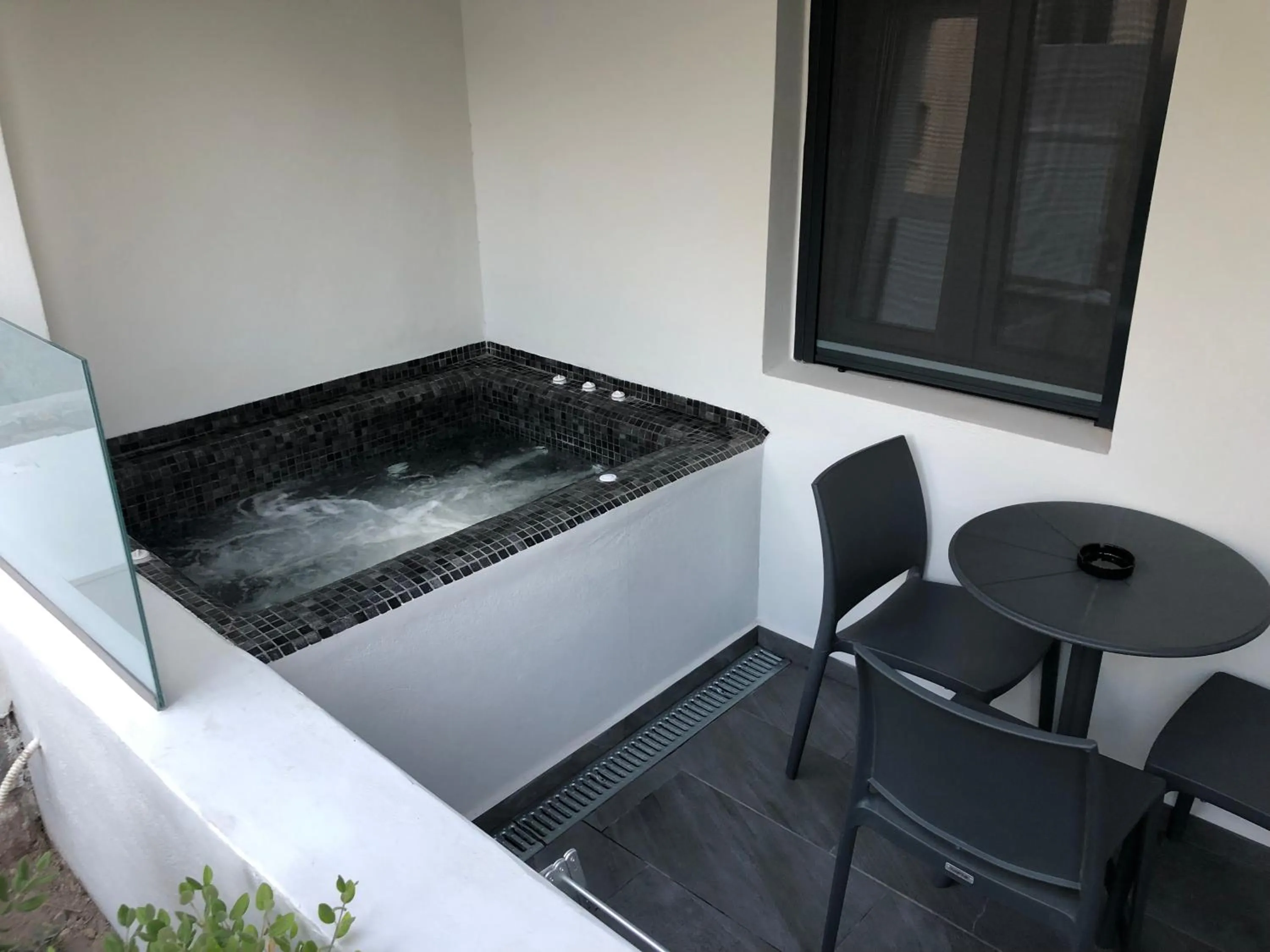 Hot Tub in Dragonfly Villas