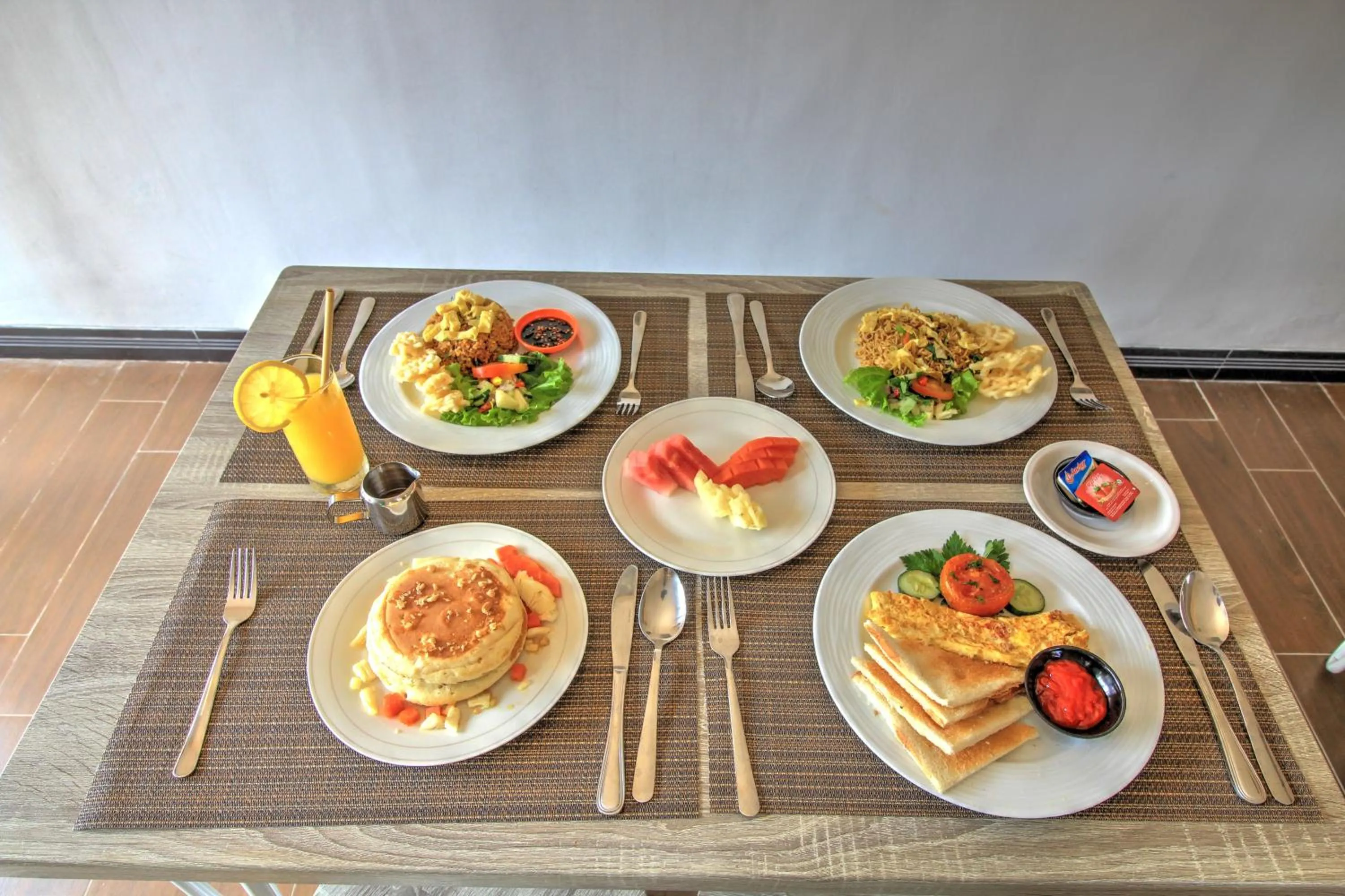 Breakfast in JnJ Guest House