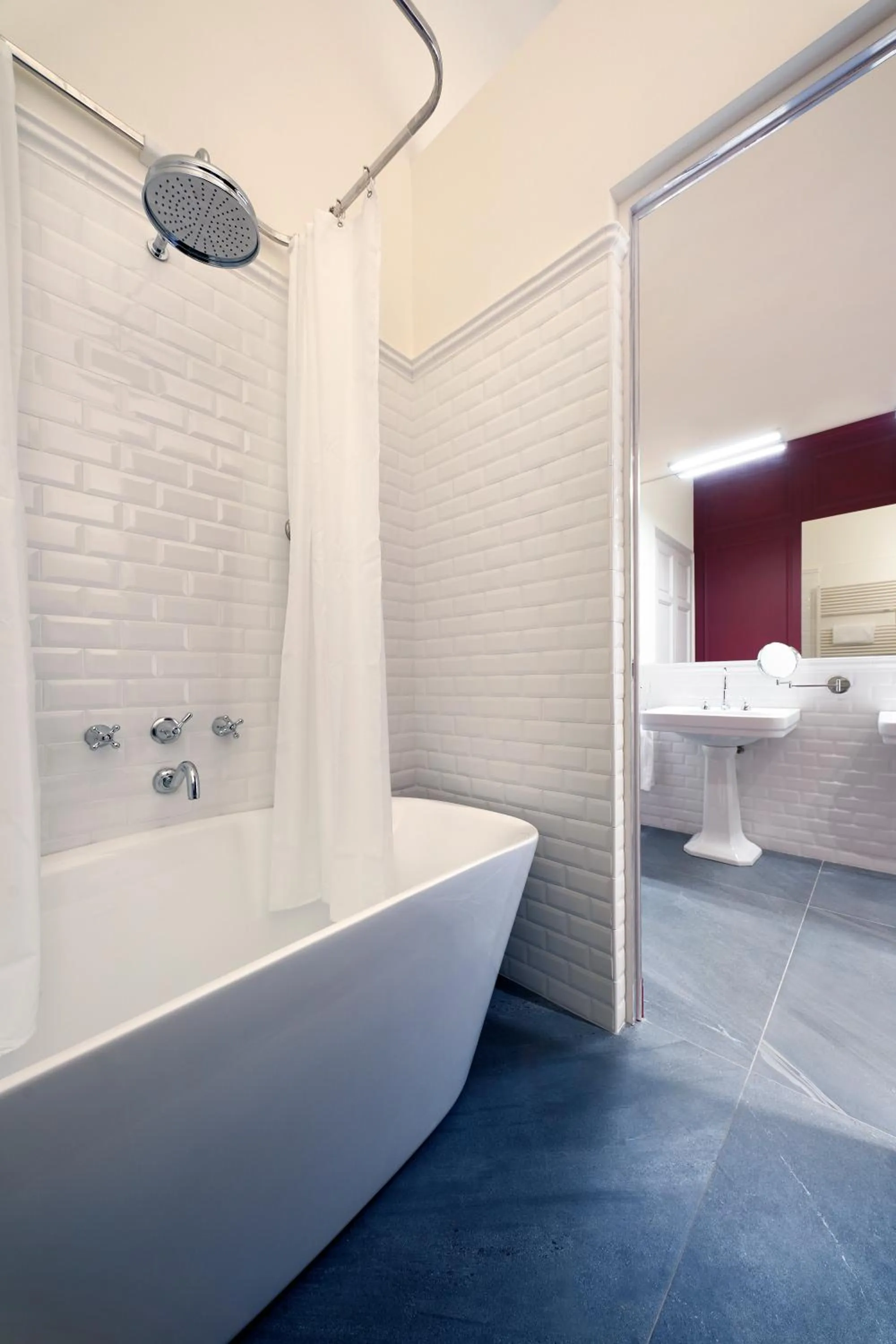 Shower in Peruzzi Urban Residences