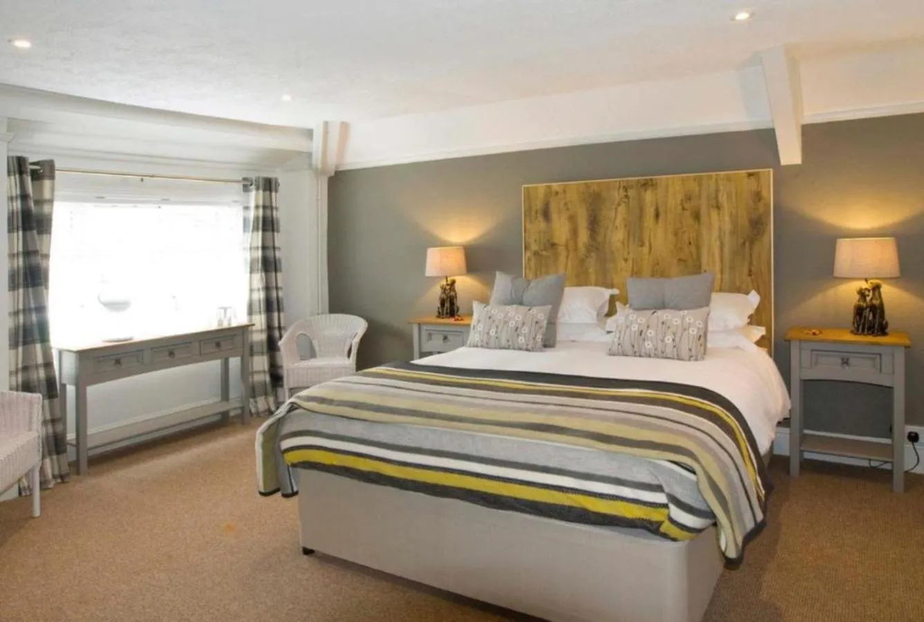 Bed in Hunters Lodge Inn