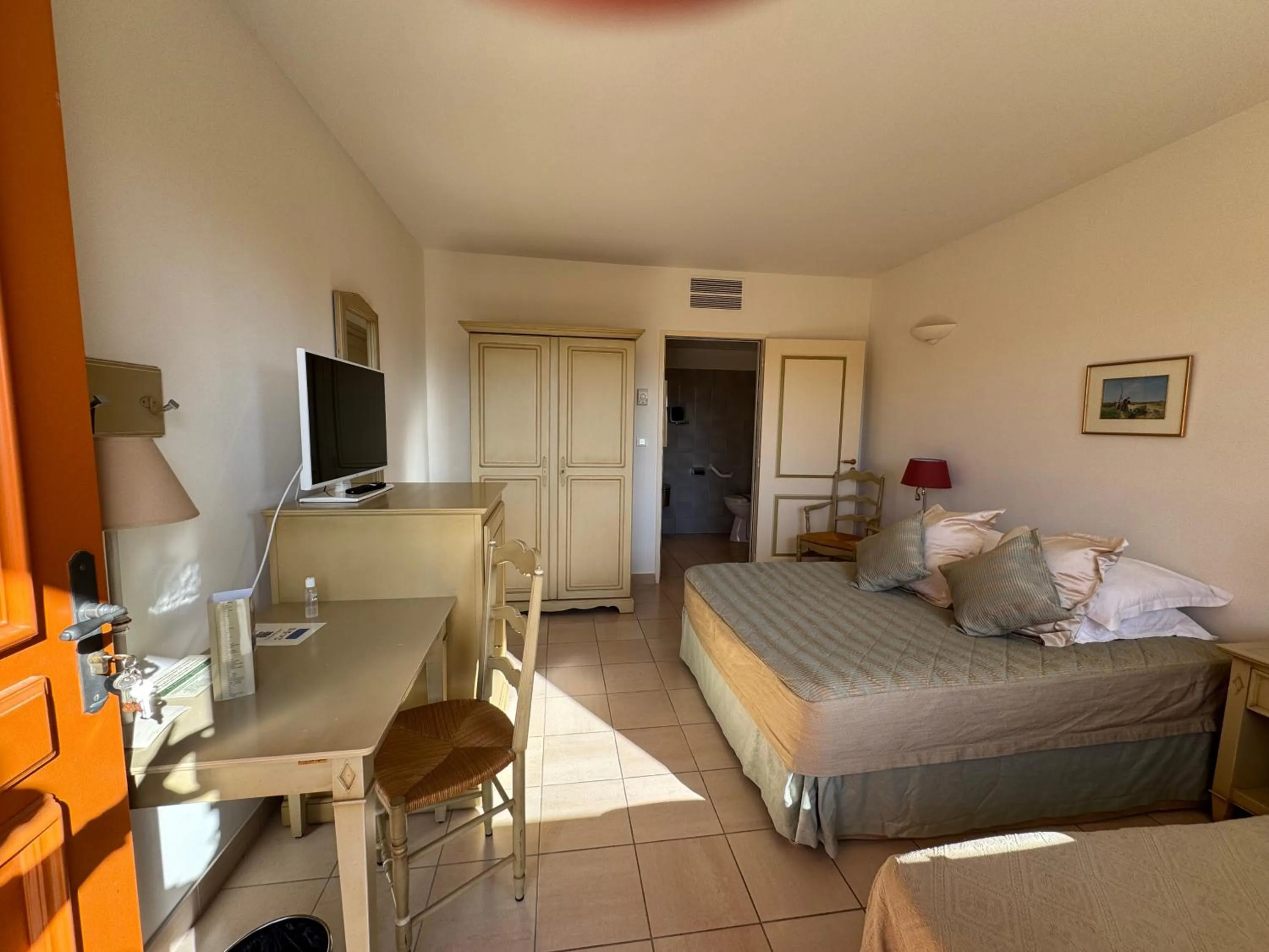 Bed in Hotel Terriciaë aux portes de Maussane les Alpilles