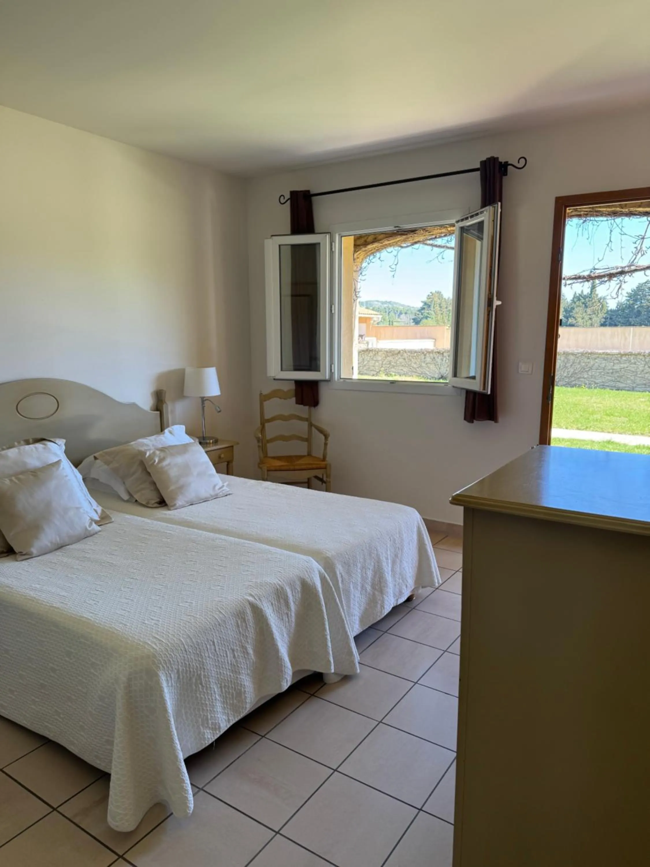 Bed in Hotel Terriciaë aux portes de Maussane les Alpilles