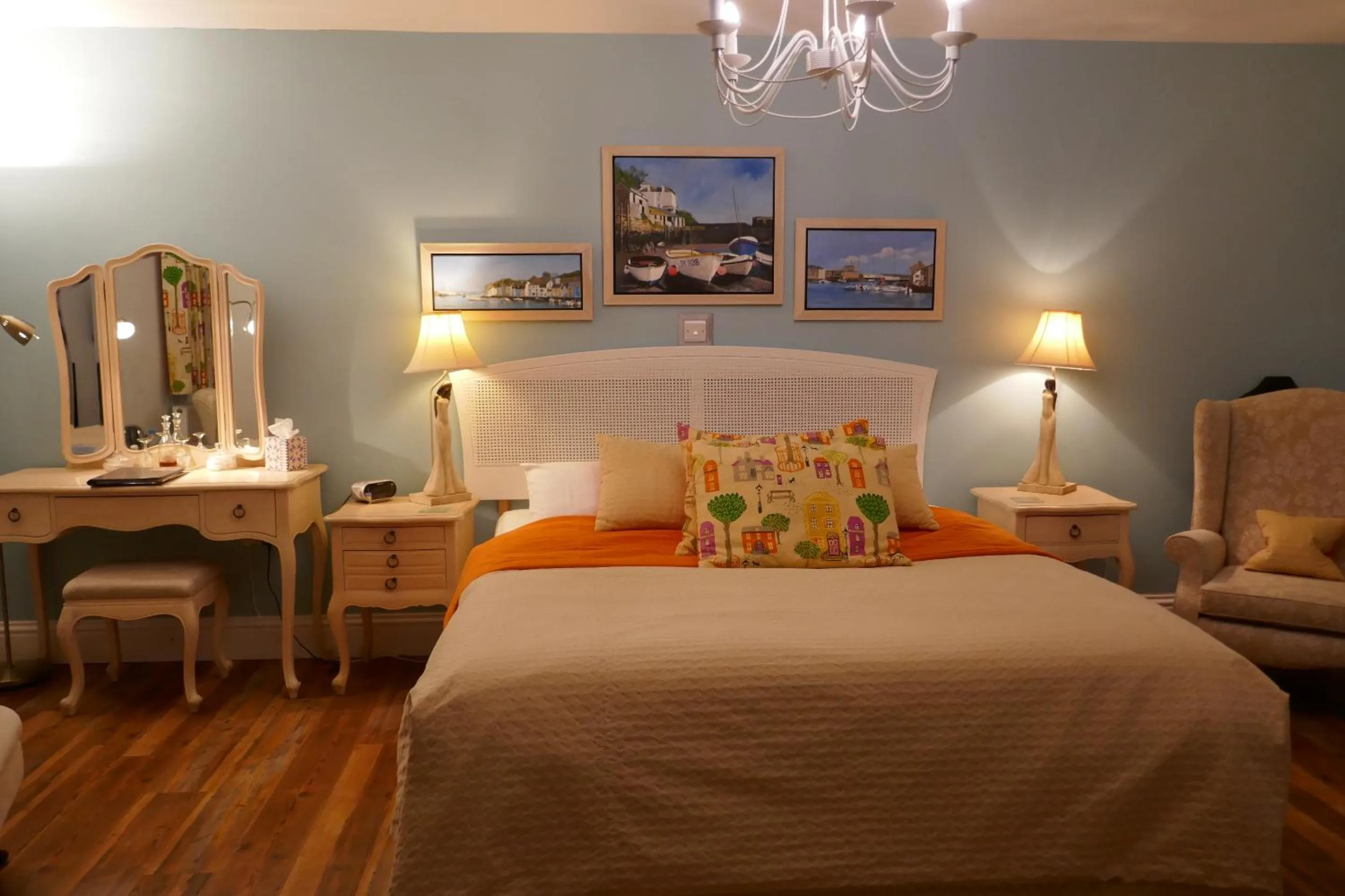 Bedroom, Bed in Kerrington House